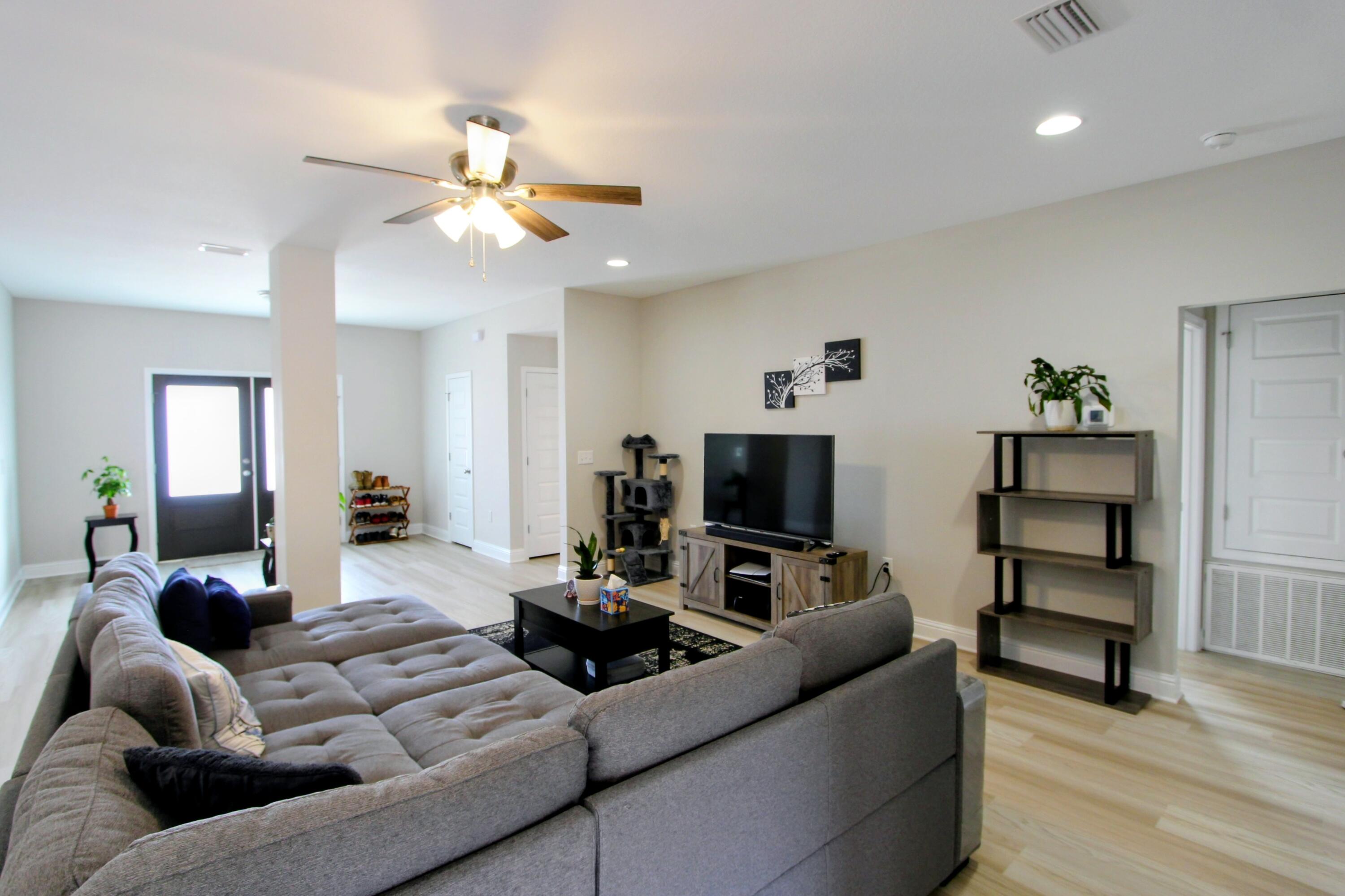 5438 Lee Farm Boulevard