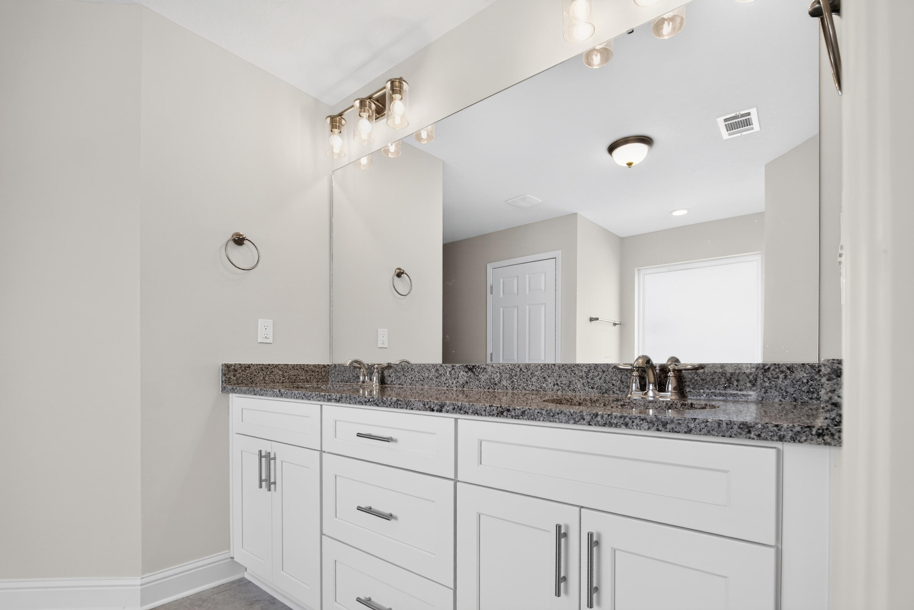 5423 E Brook Drive (LOT 21D)