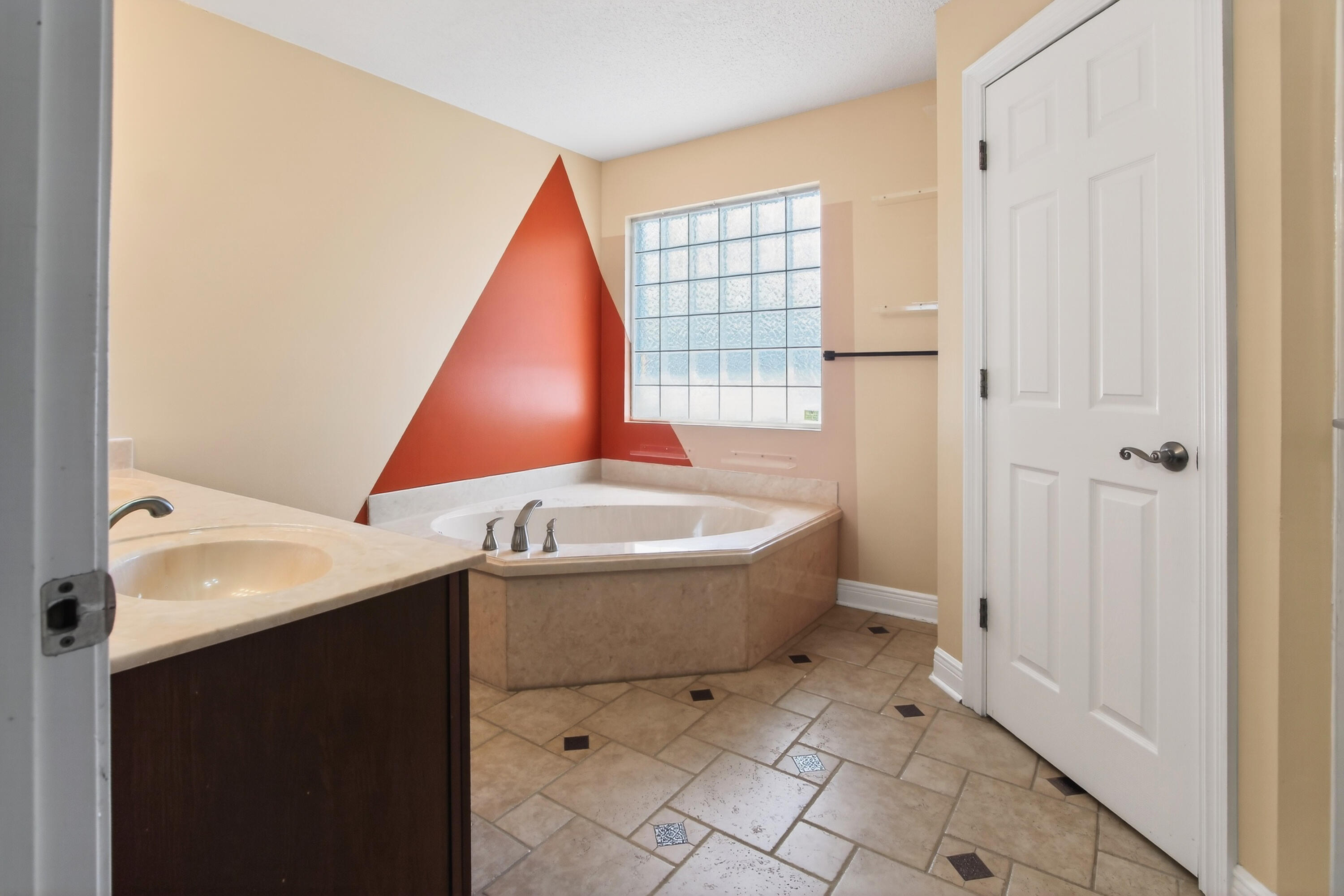 1249 Northview Drive