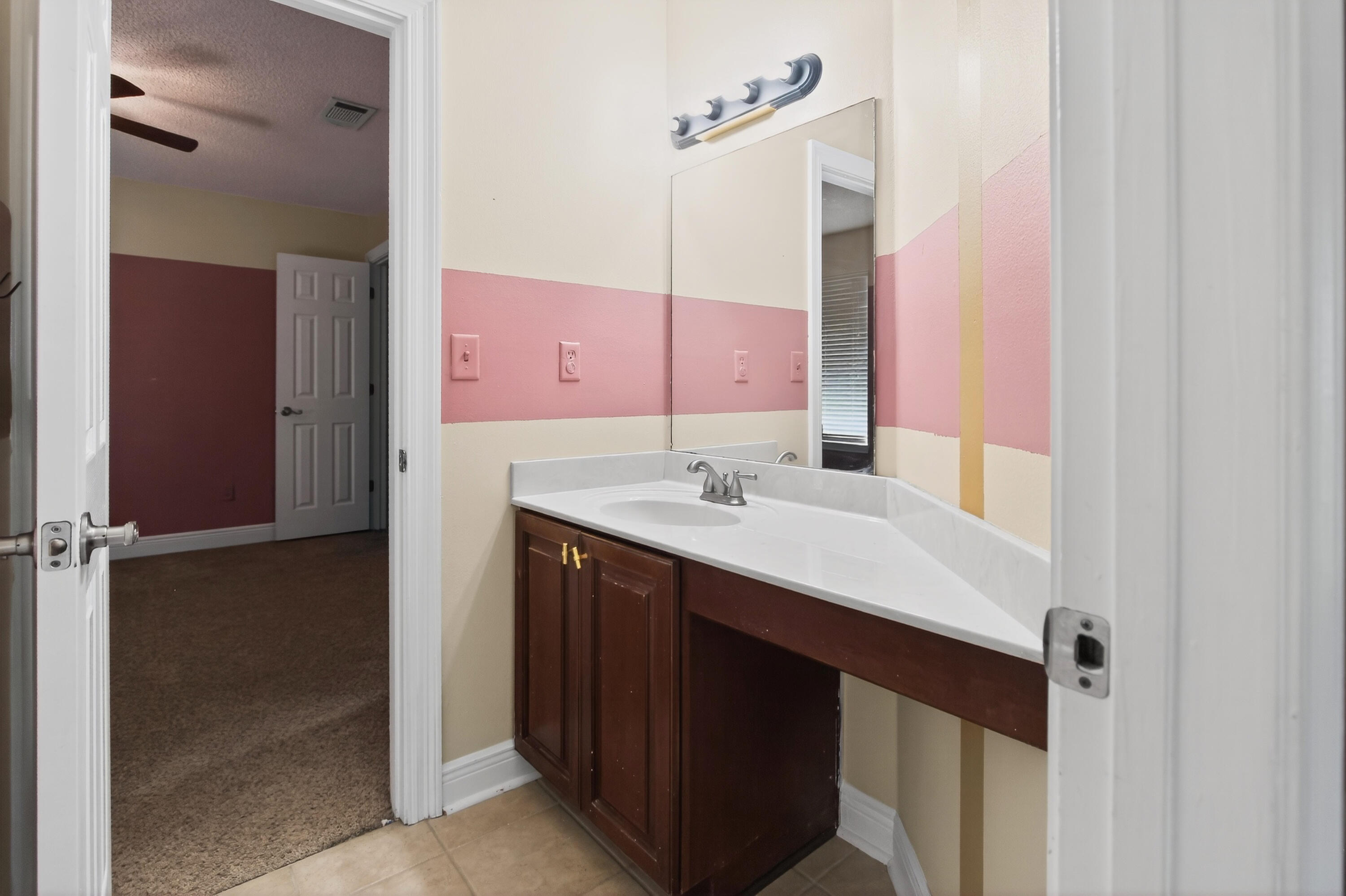 1249 Northview Drive