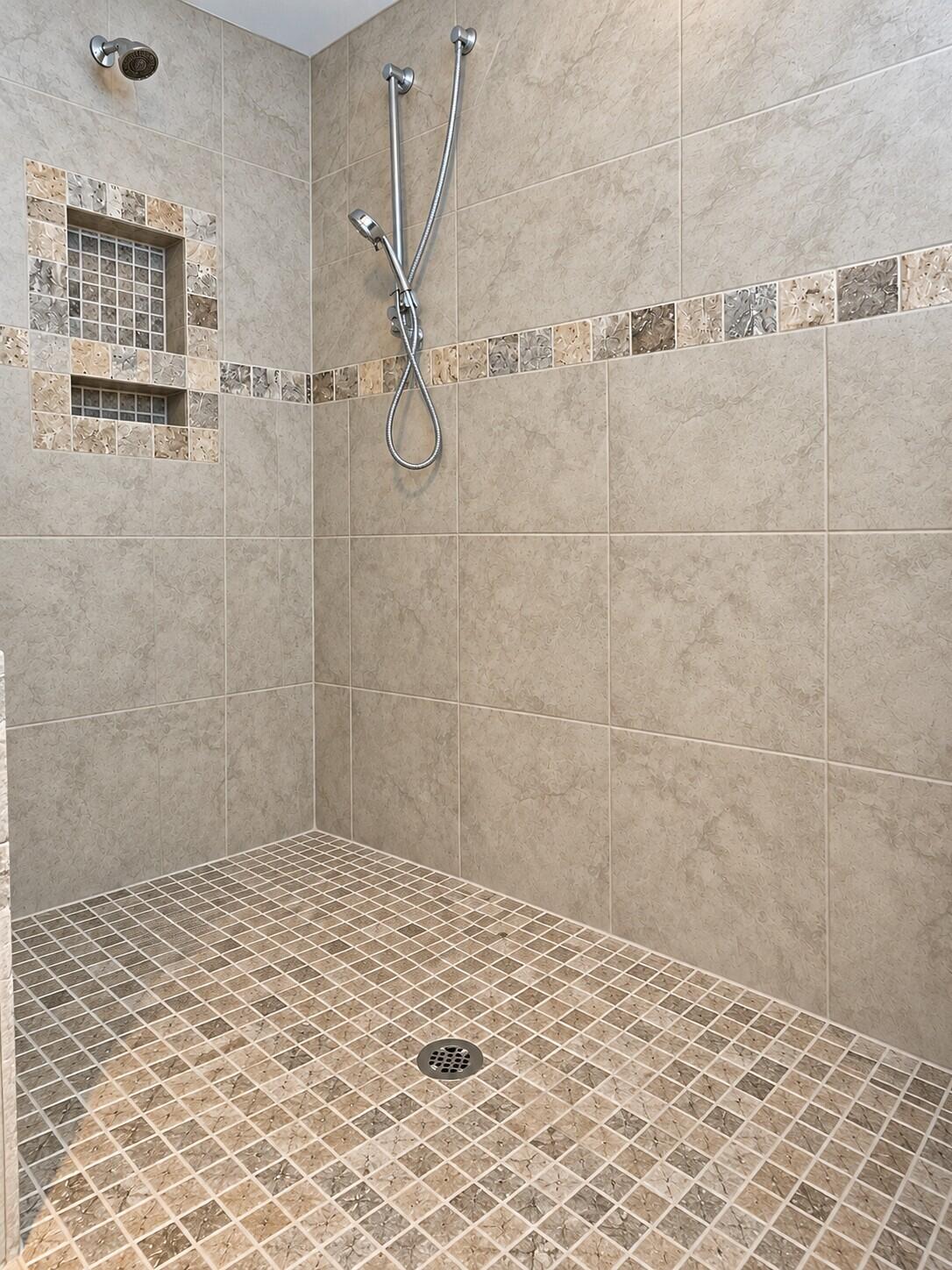 2502 Chinook Drive (Lot 1D)