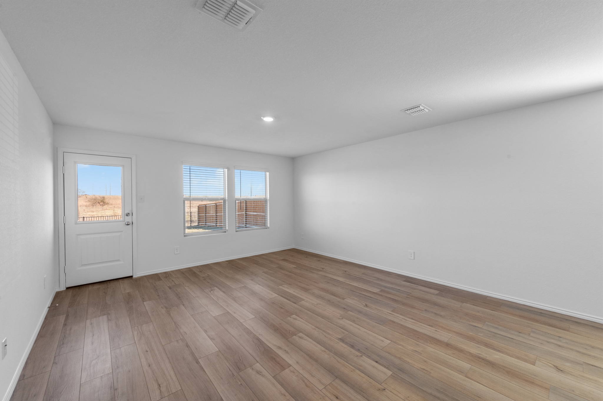 14520 Camino Real