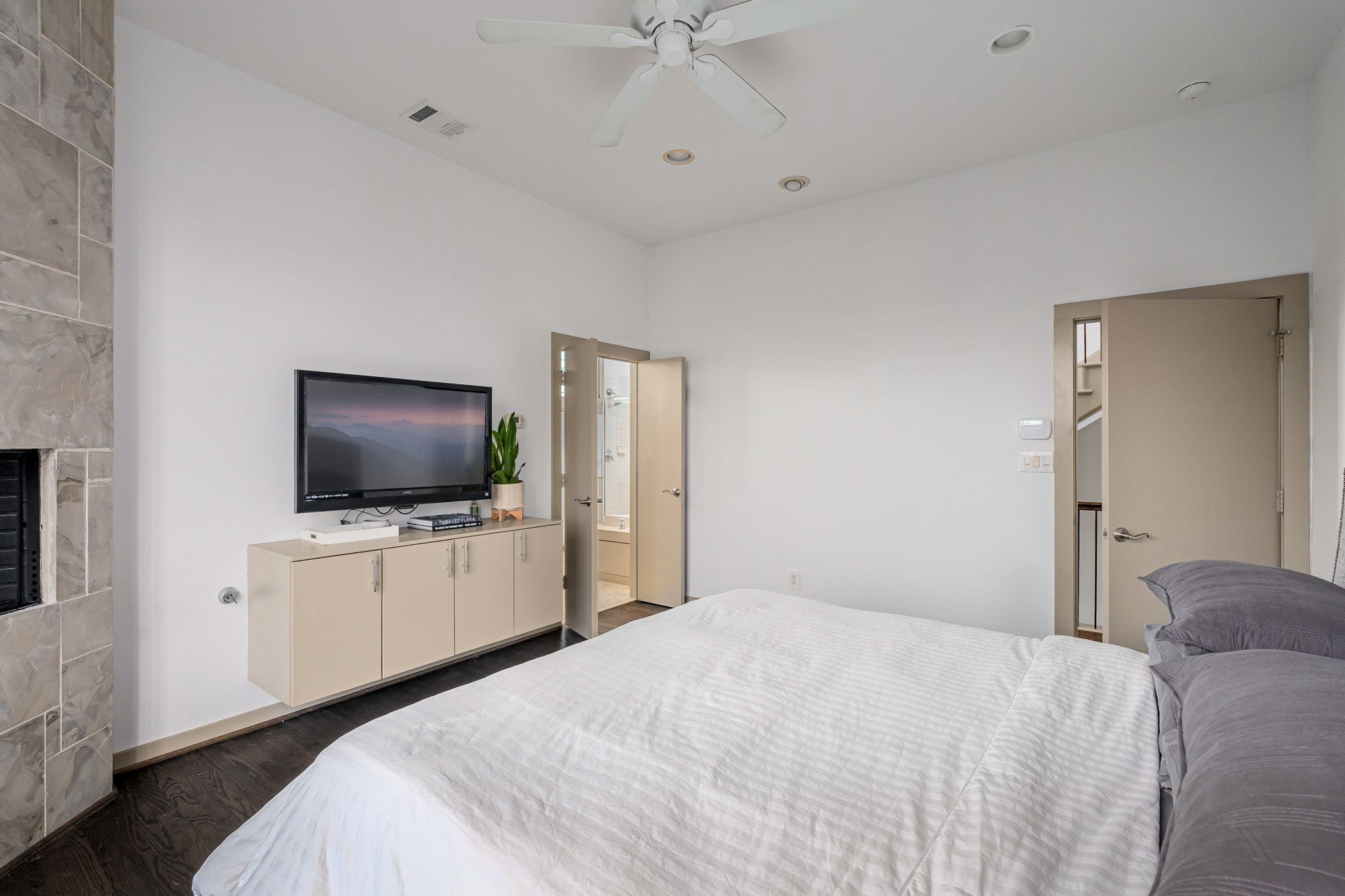 4212 Bowser Avenue A