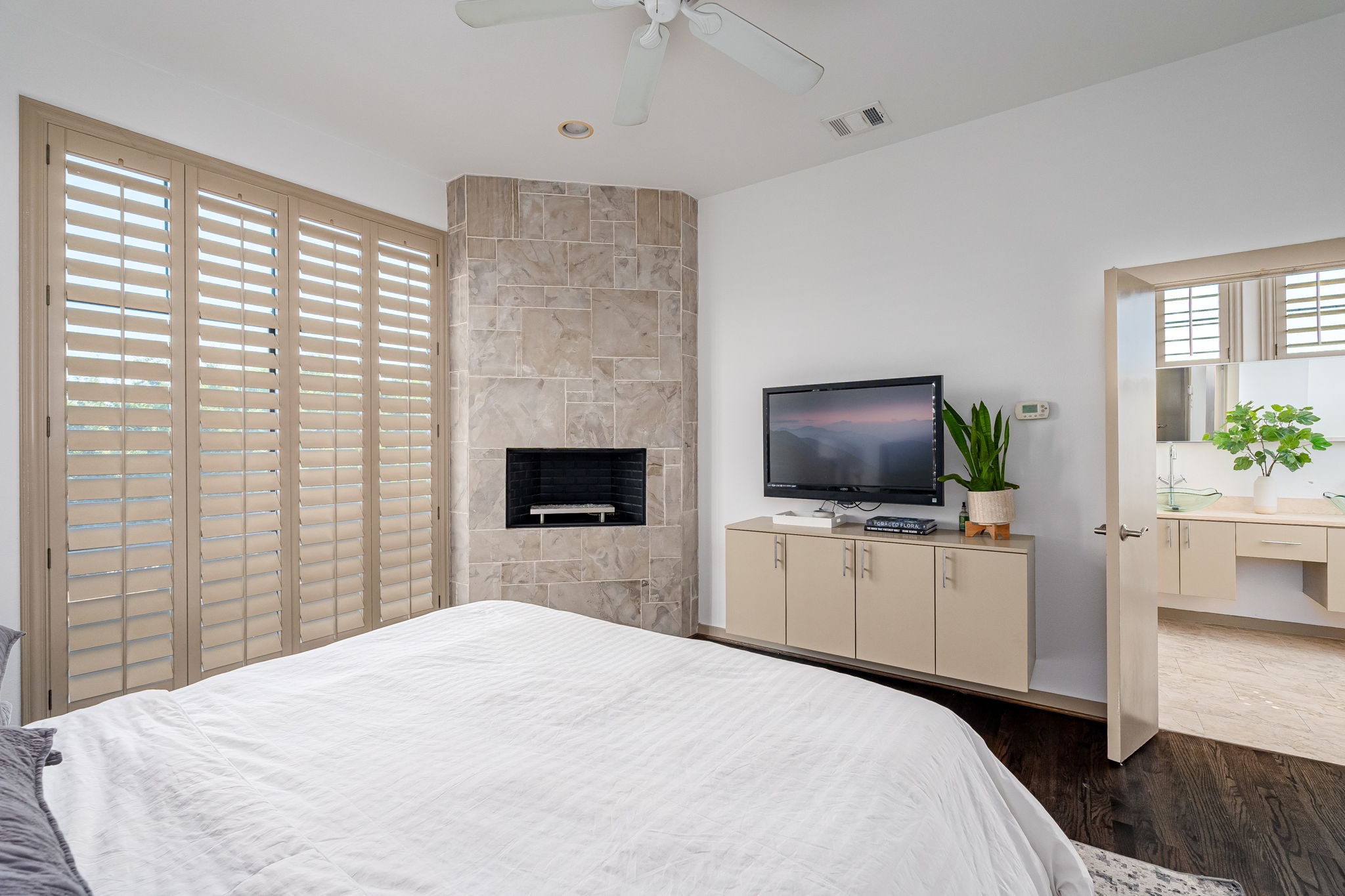 4212 Bowser Avenue A