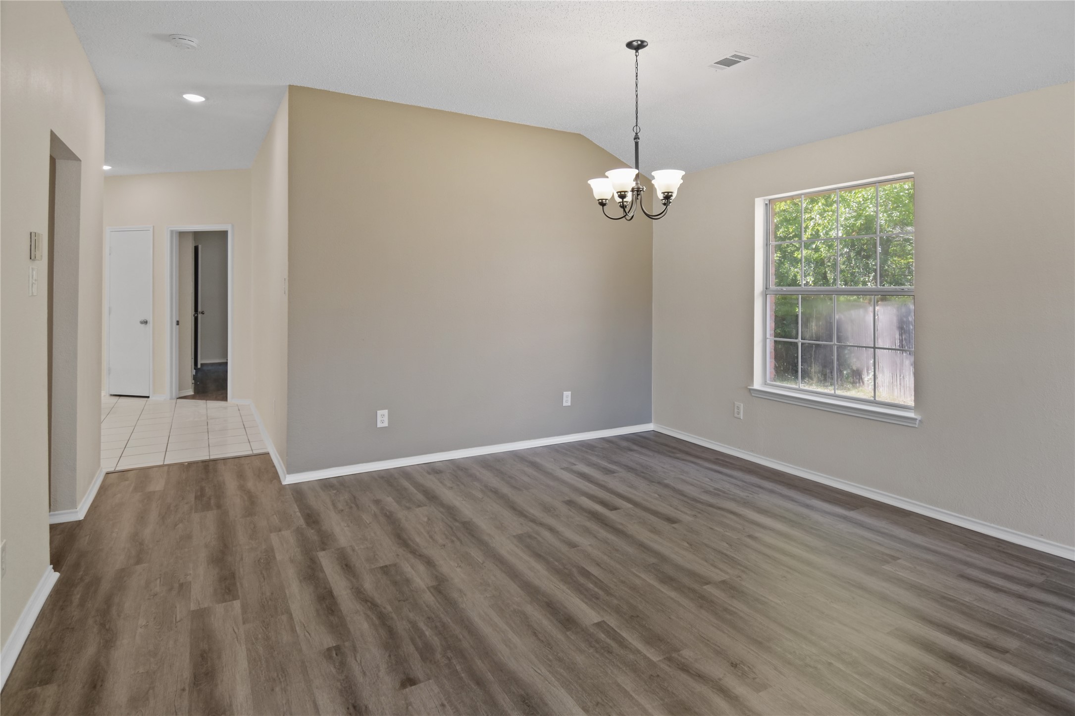 6225 Lennox Lane