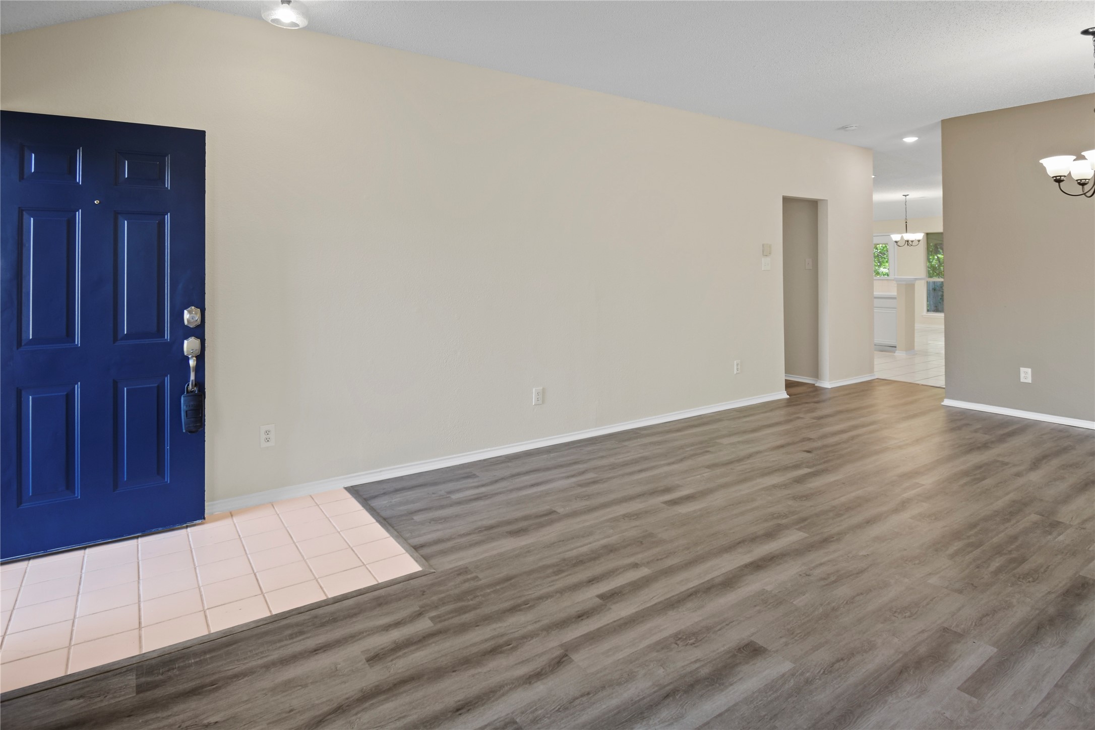 6225 Lennox Lane
