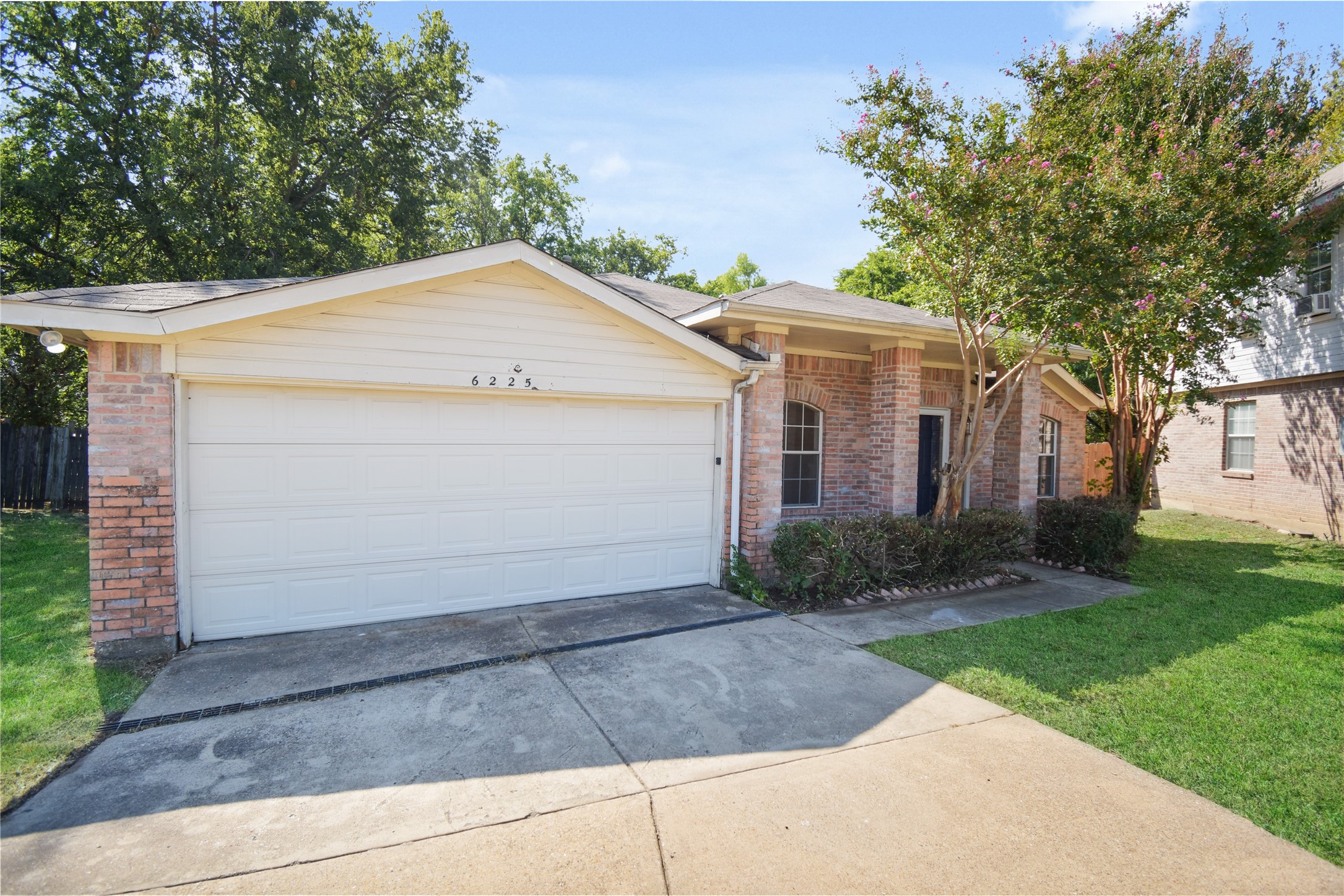 6225 Lennox Lane