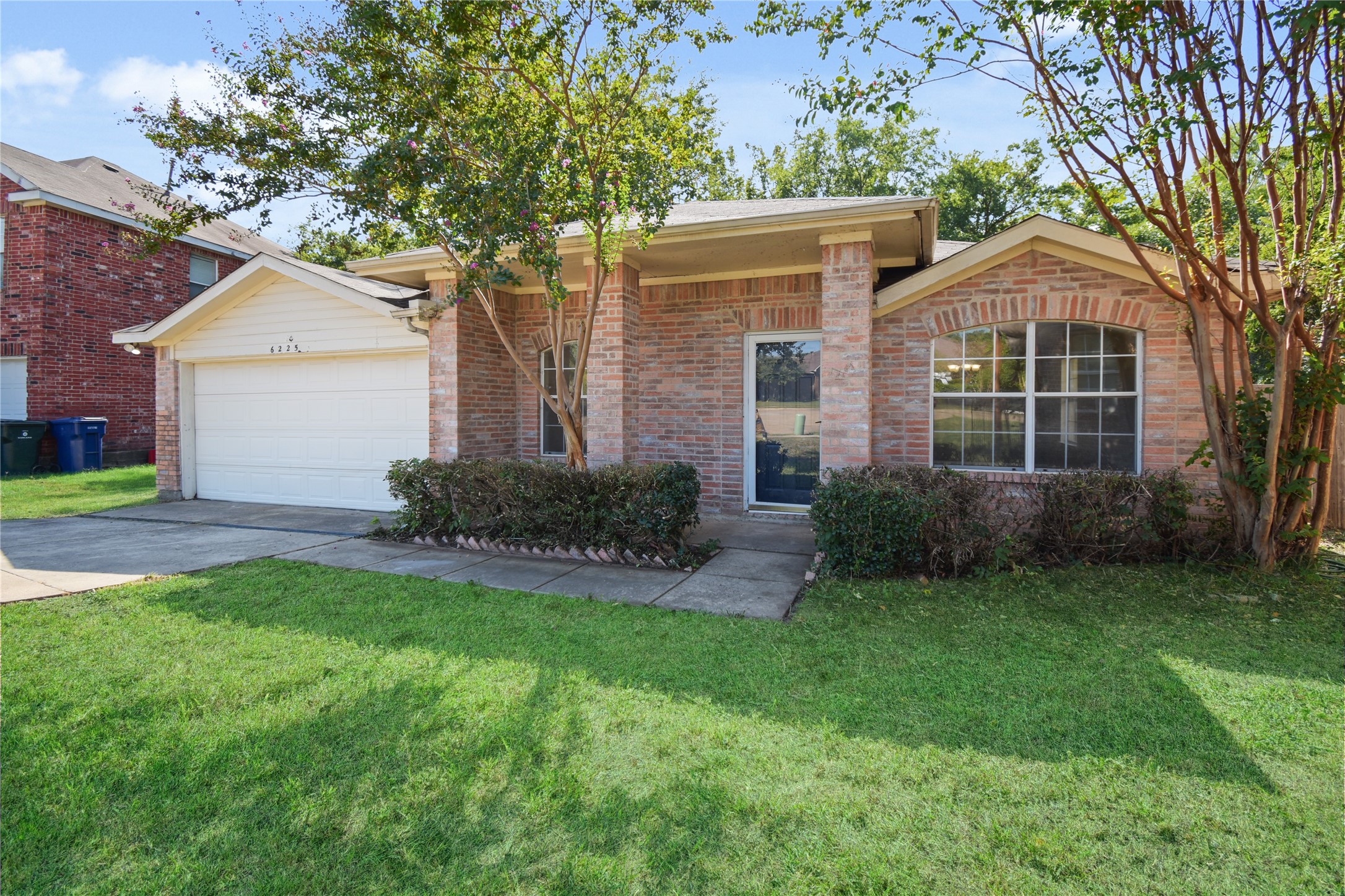 6225 Lennox Lane