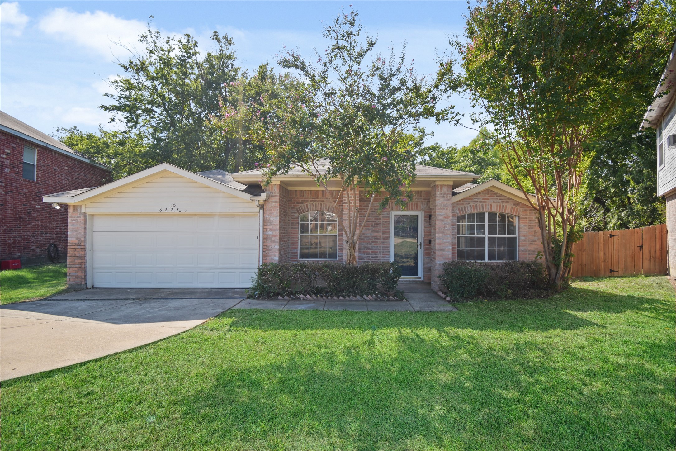 6225 Lennox Lane