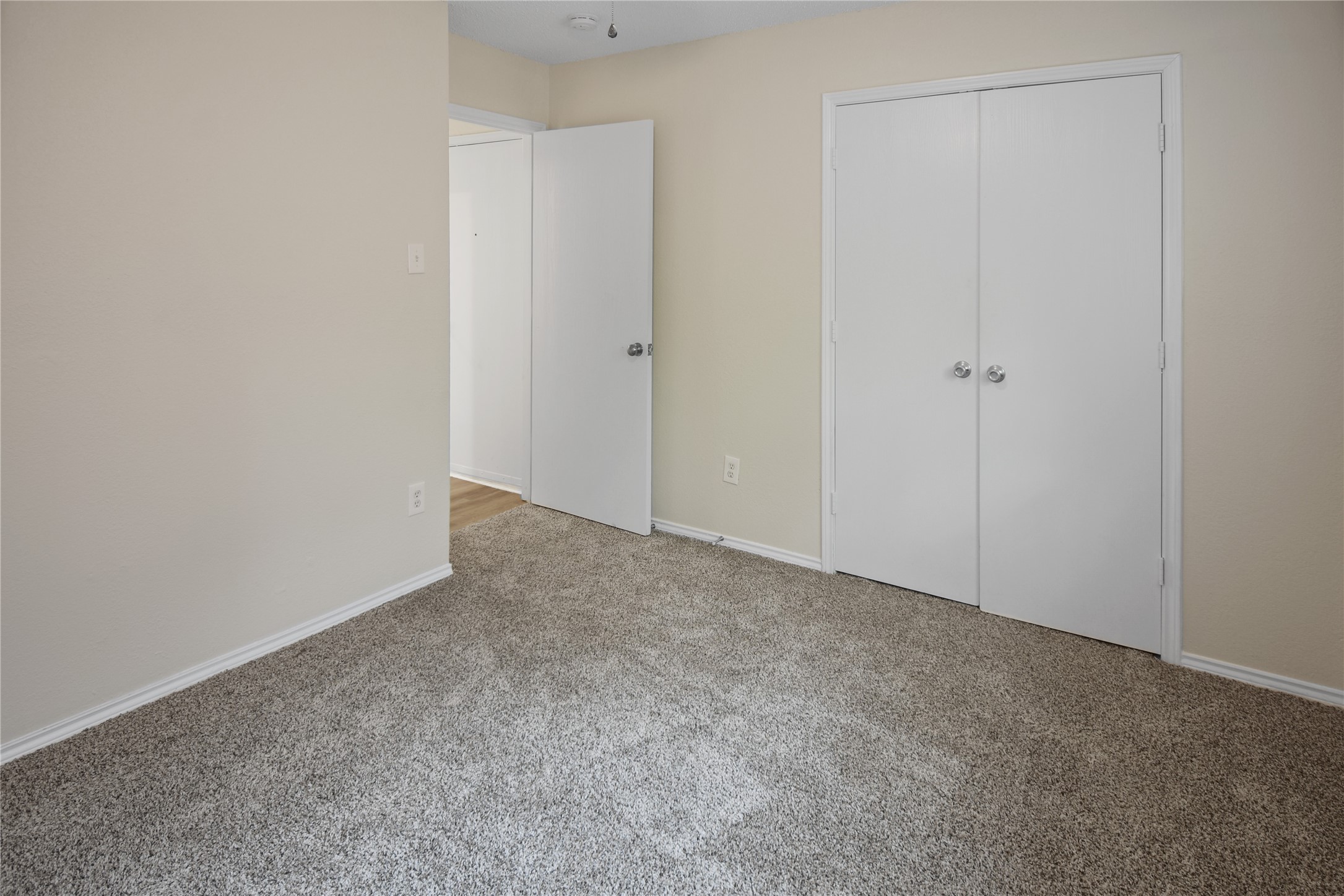 6225 Lennox Lane