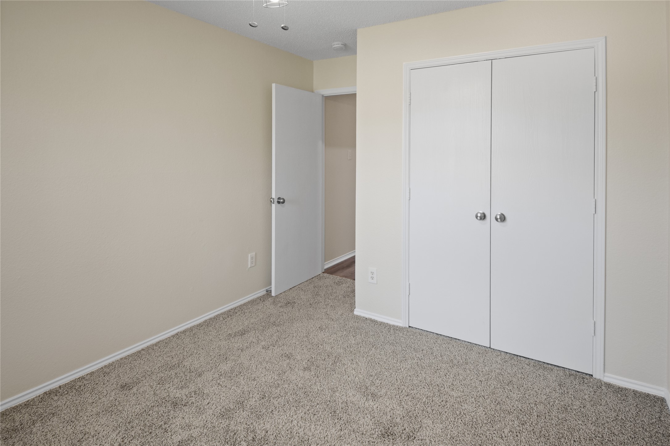 6225 Lennox Lane