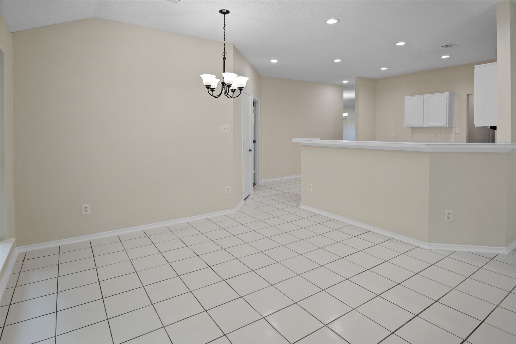 6225 Lennox Lane