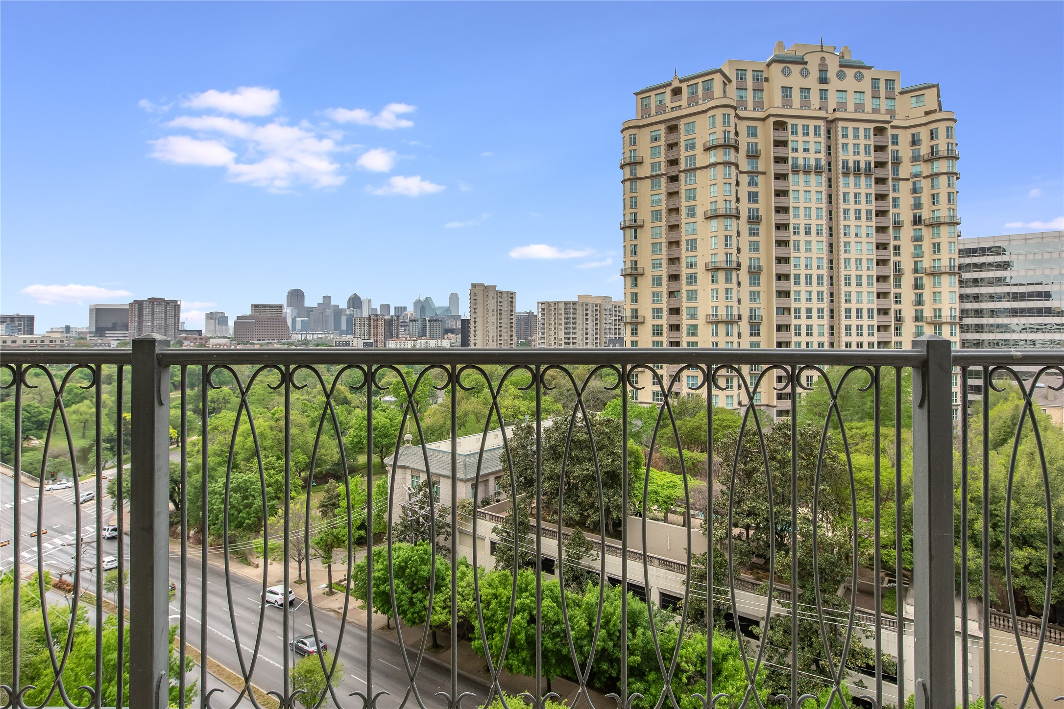 3505 Turtle Creek Boulevard 9E