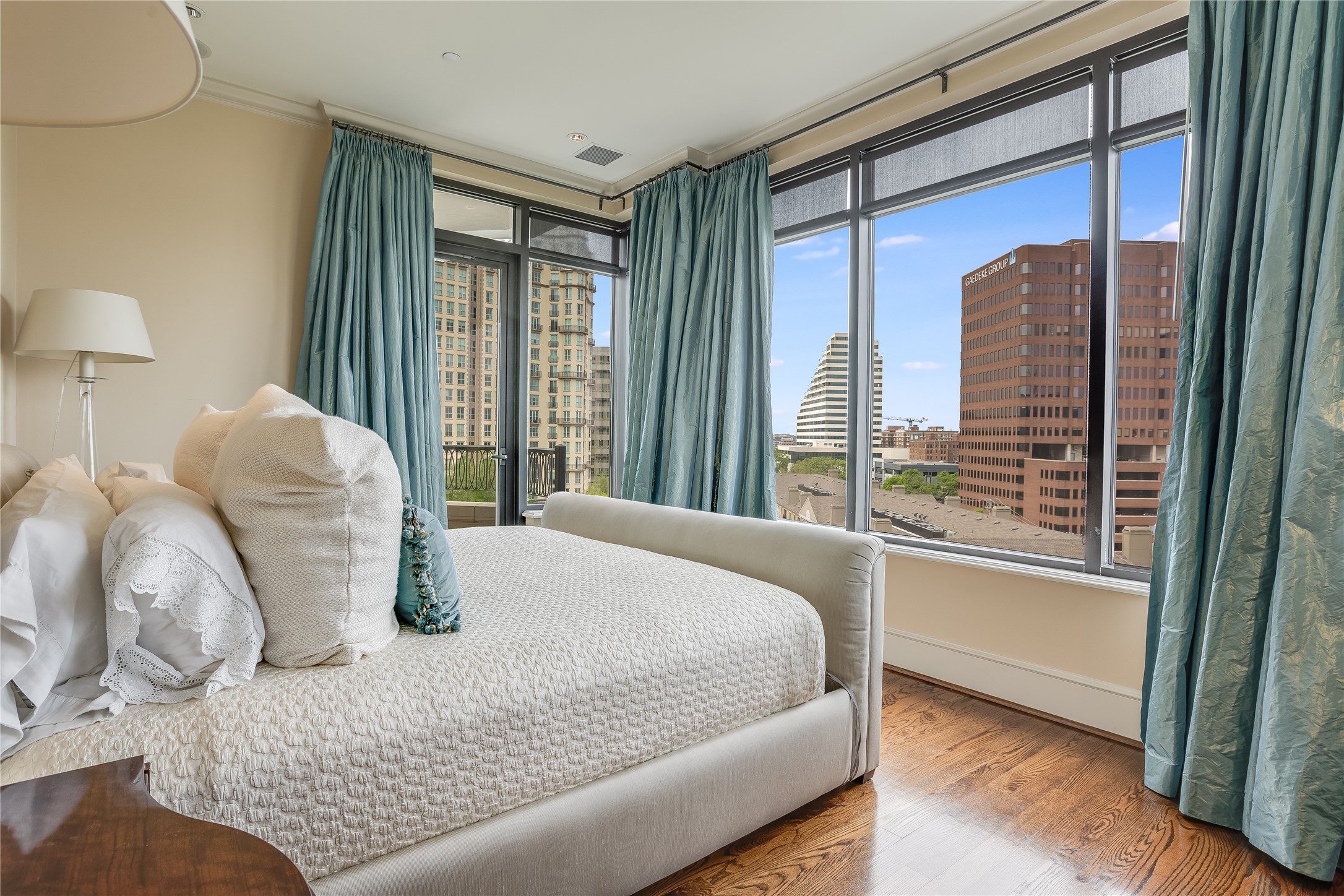 3505 Turtle Creek Boulevard 9E