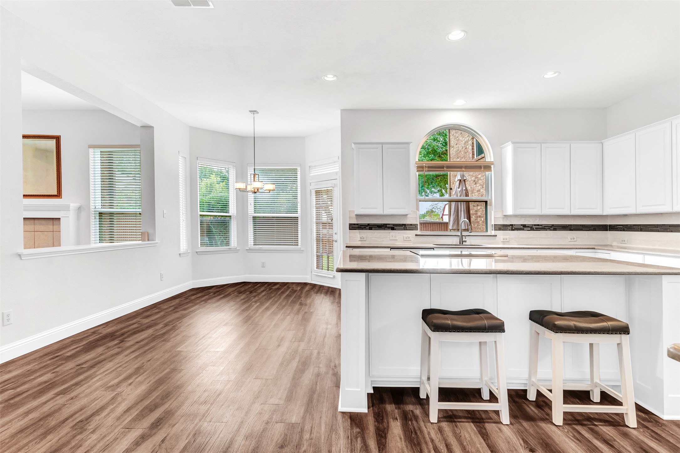 5610 Southampton Drive