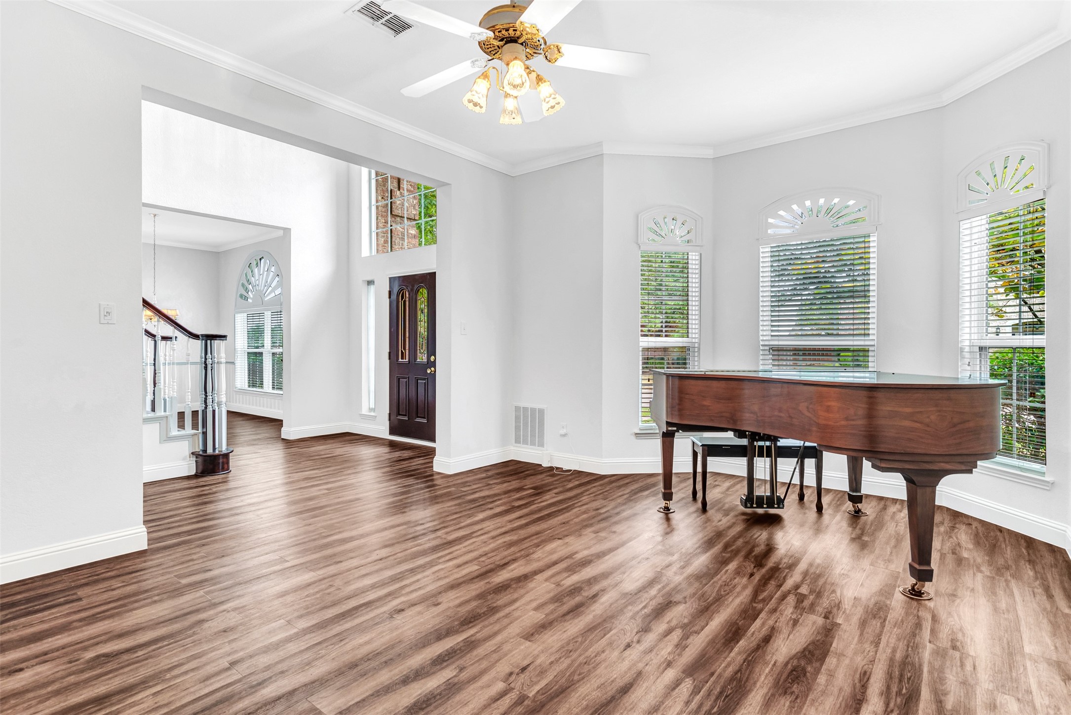 5610 Southampton Drive