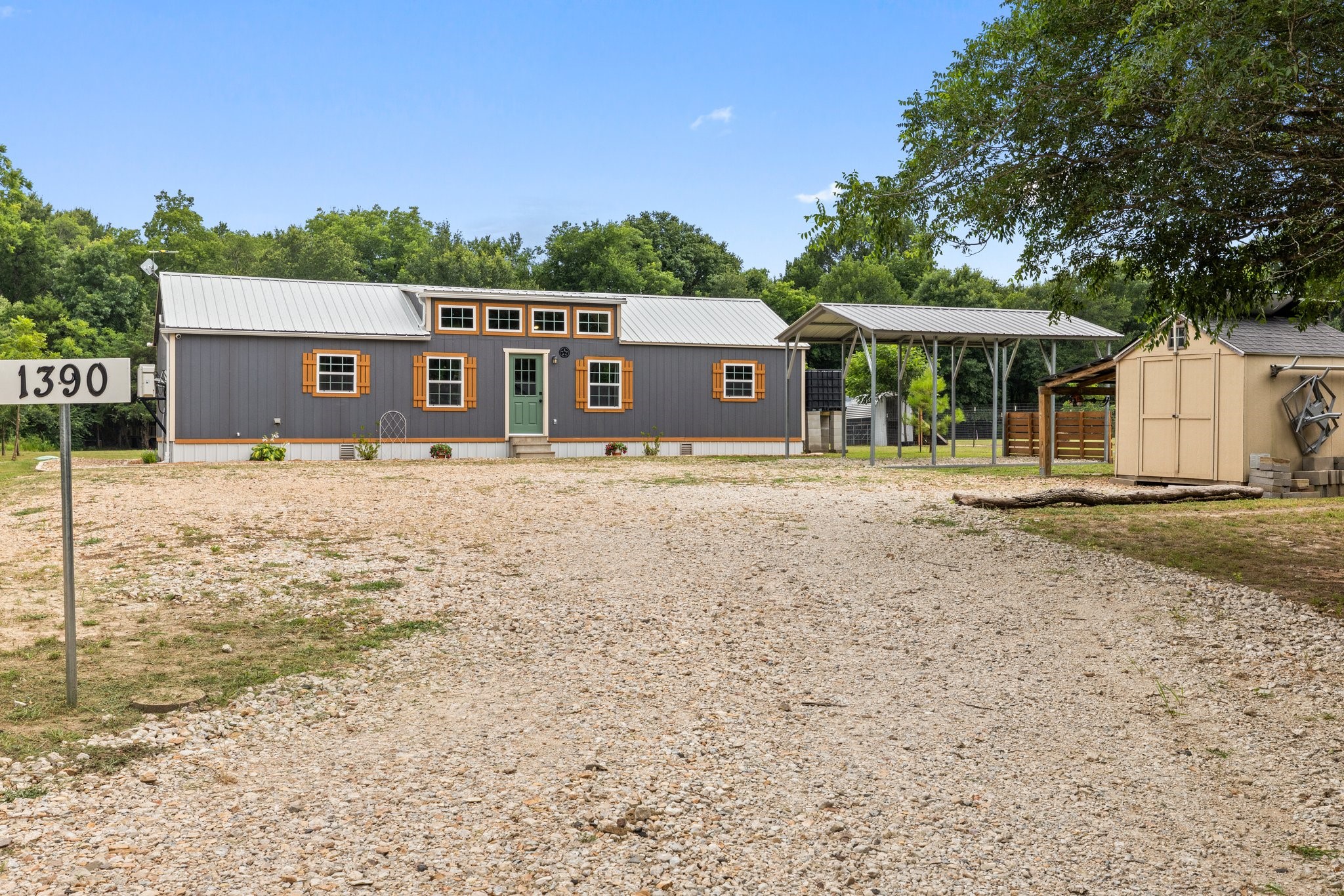 1390 County Road 2850