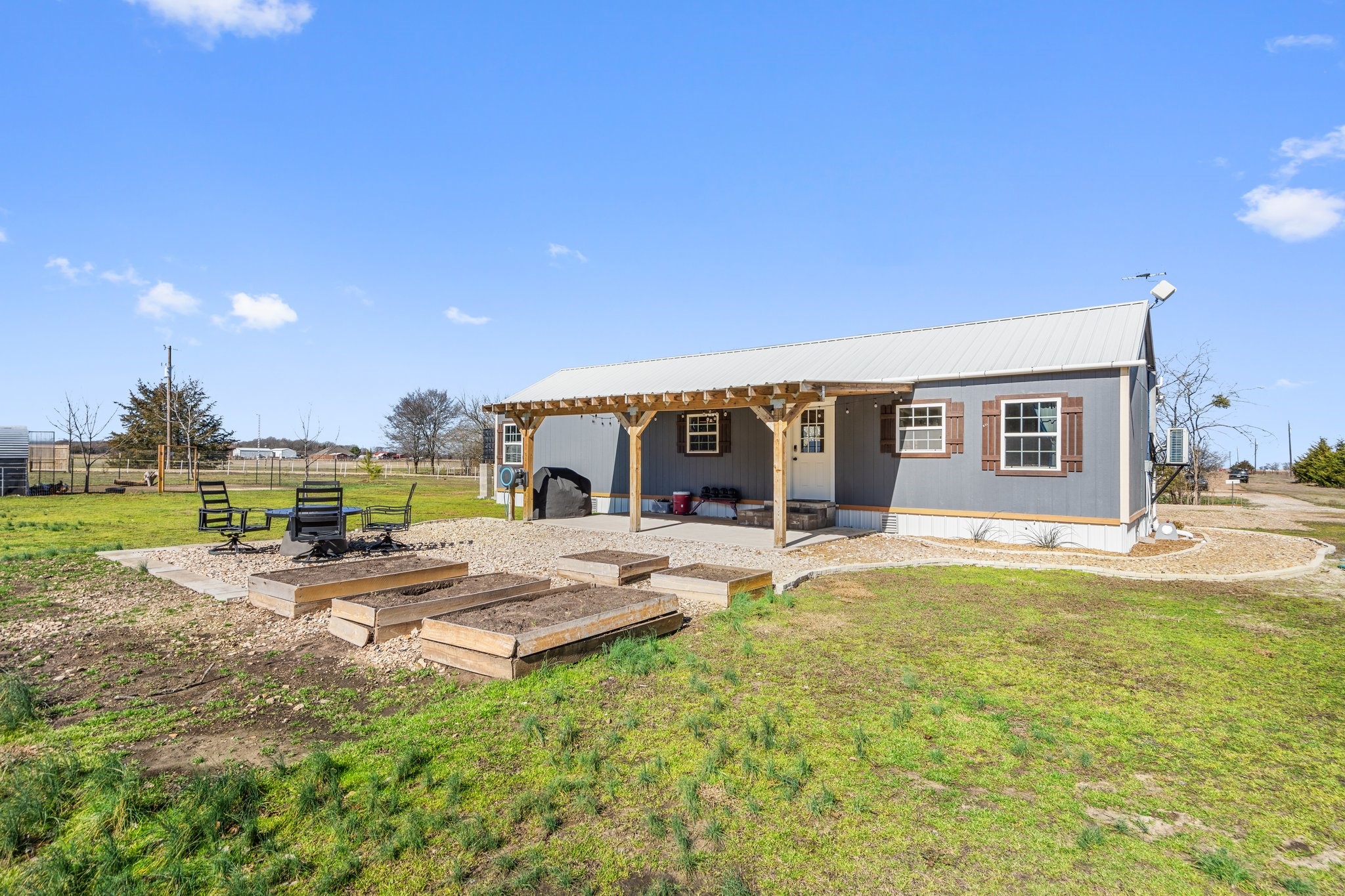 1390 County Road 2850