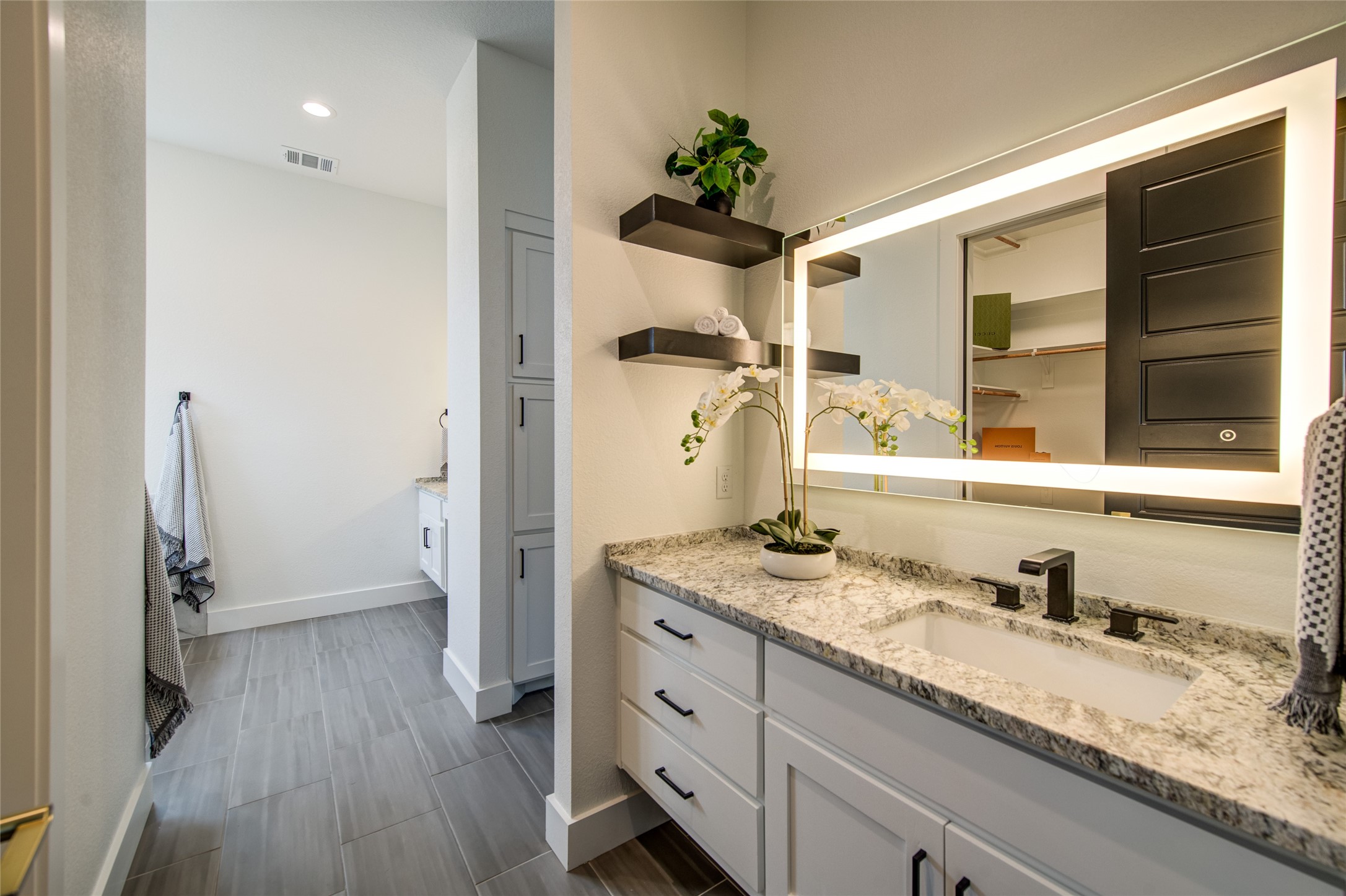 121 Kristina Boulevard