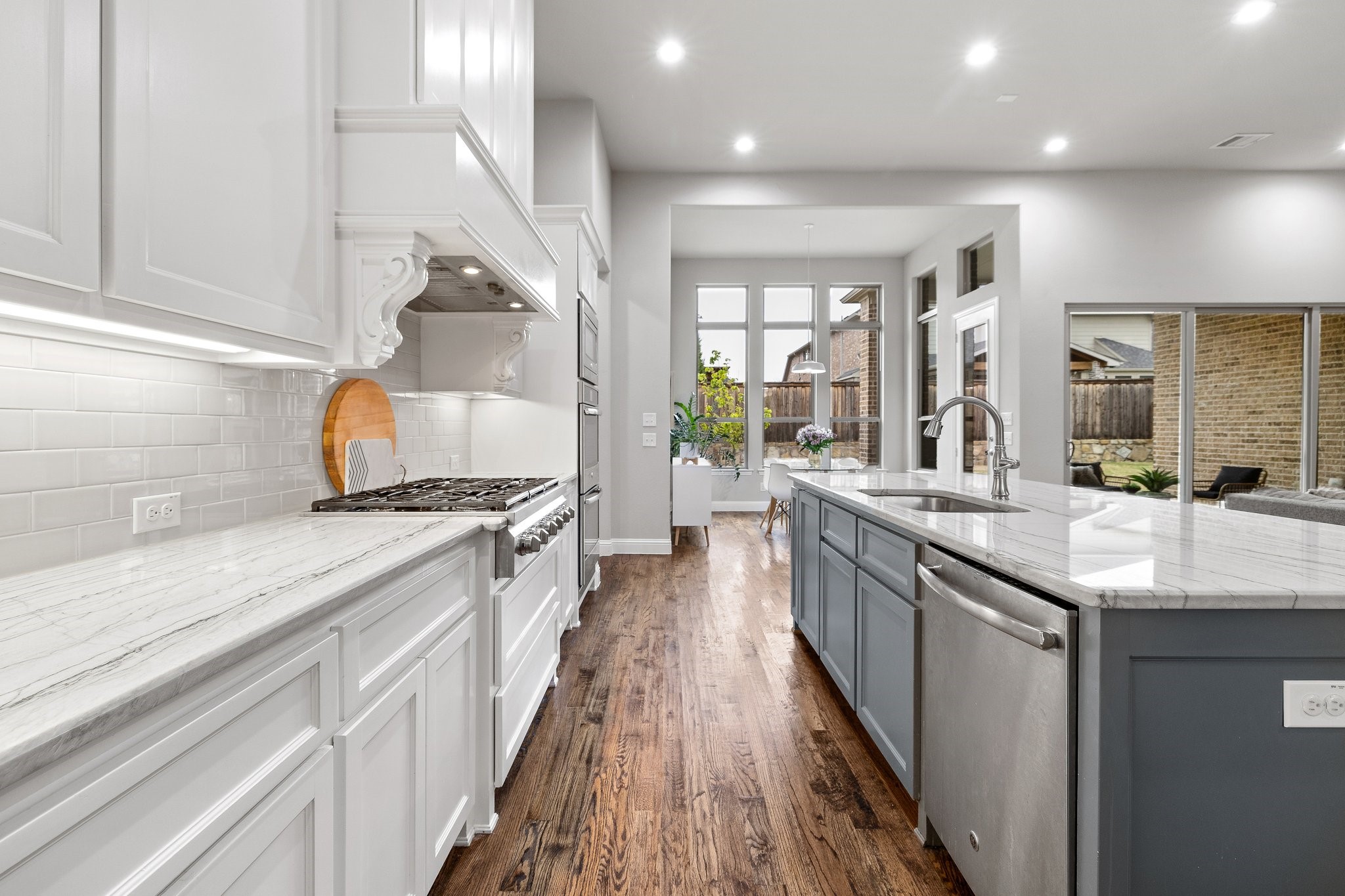 2710 Seabiscuit Road