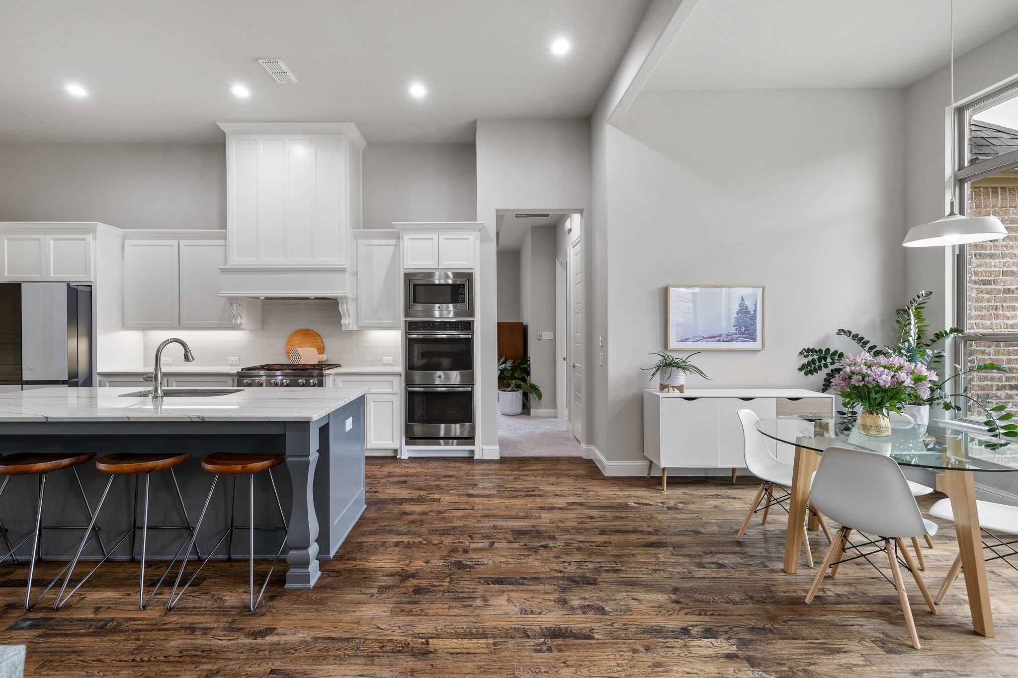 2710 Seabiscuit Road