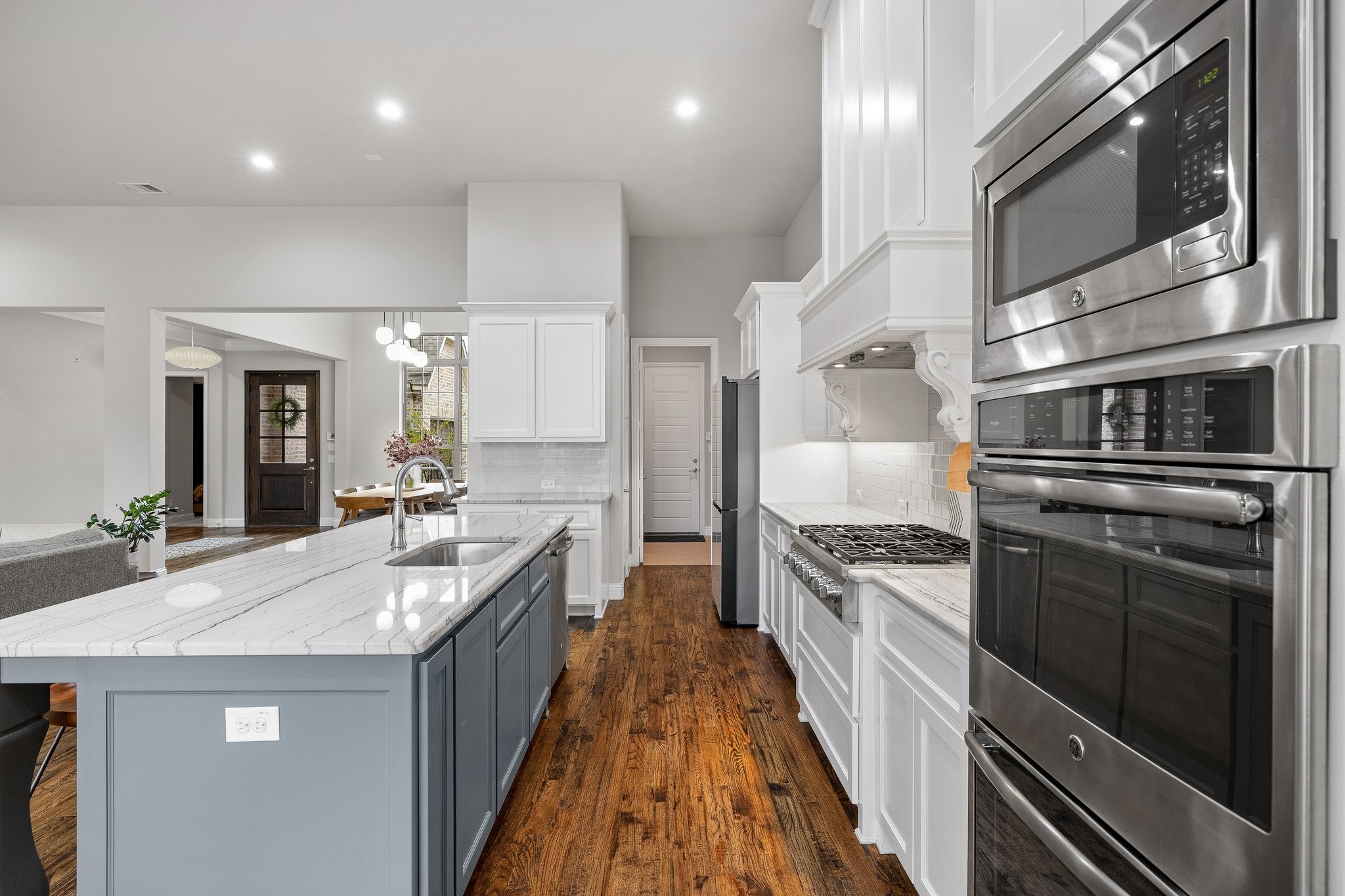 2710 Seabiscuit Road