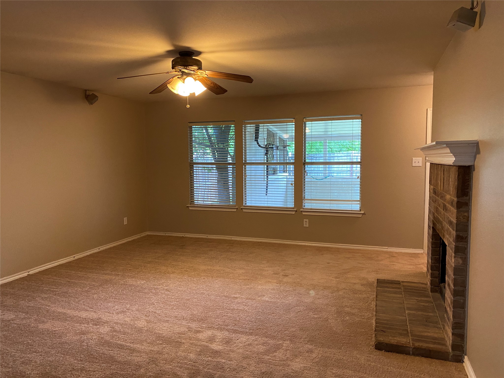 2622 Buckskin Drive