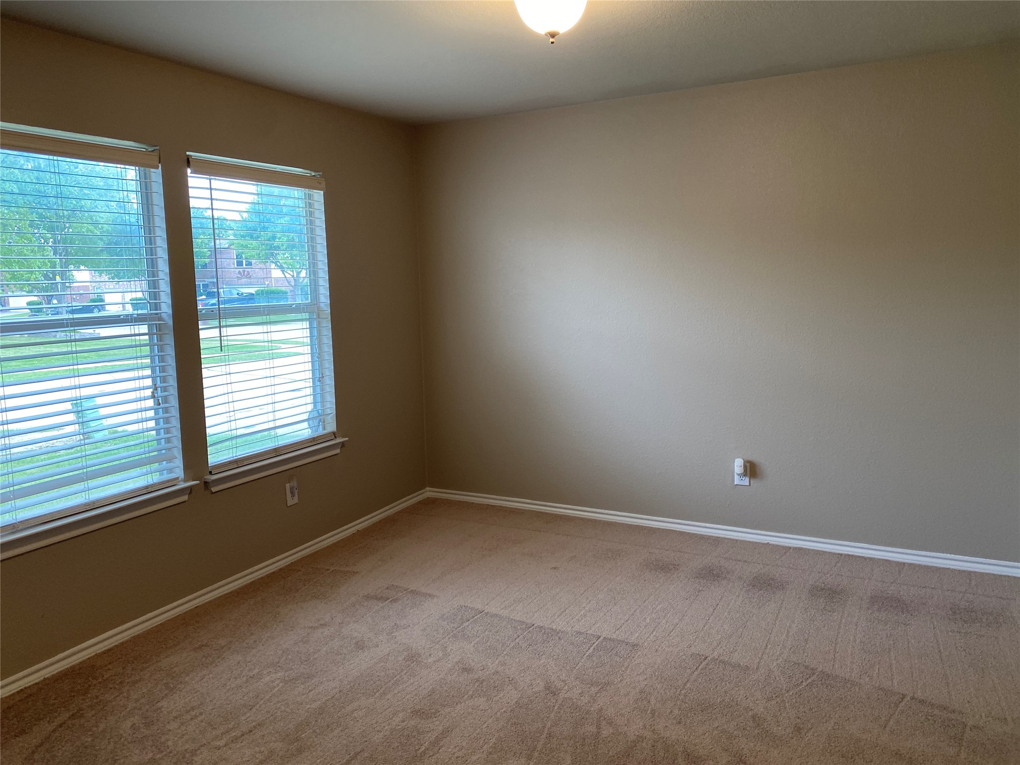 2622 Buckskin Drive