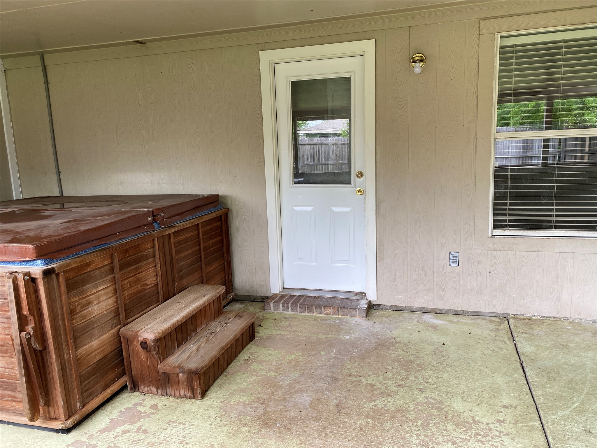 2622 Buckskin Drive