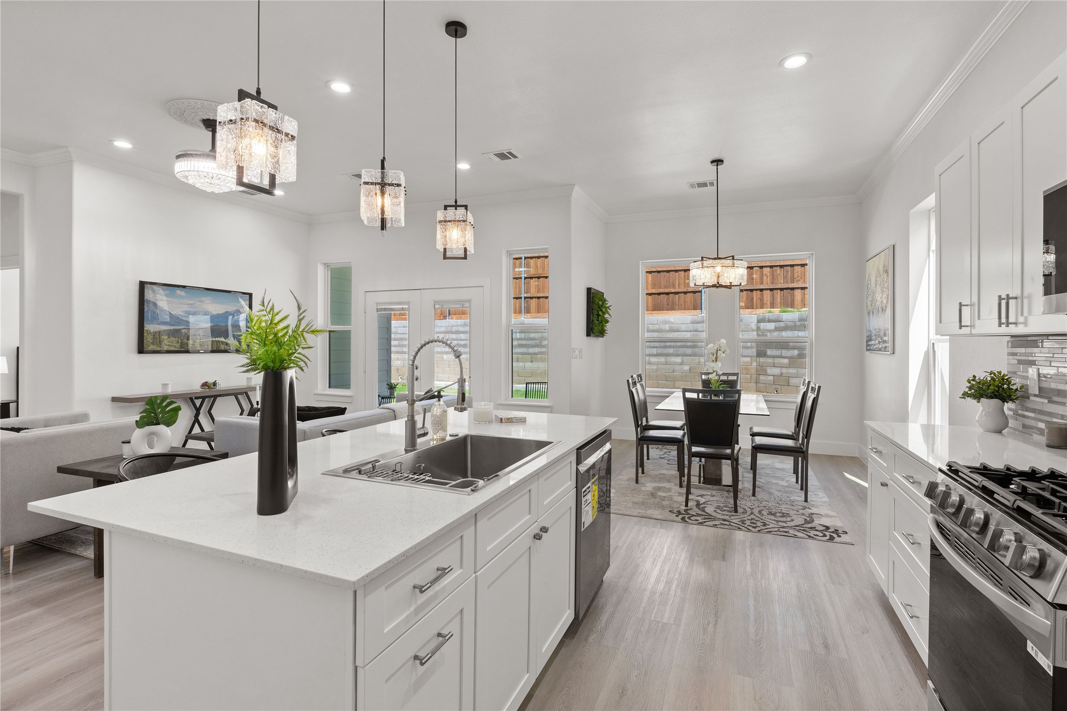 403 S Kentucky Street