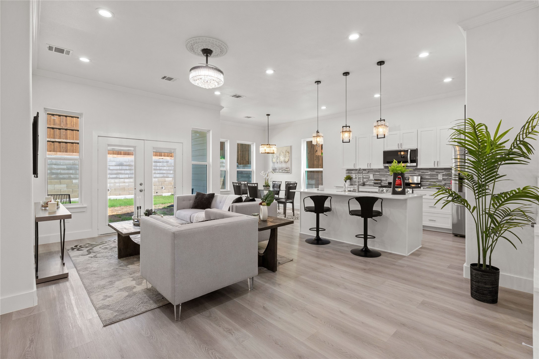 403 S Kentucky Street