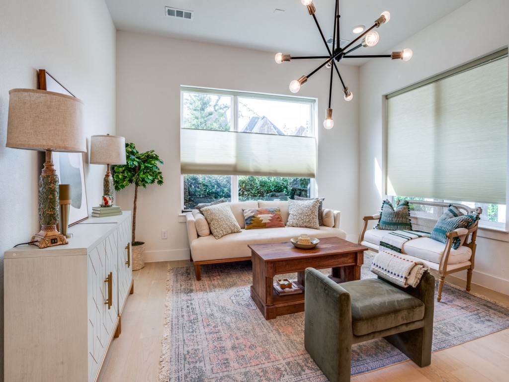 7404 Collin McKinney Parkway