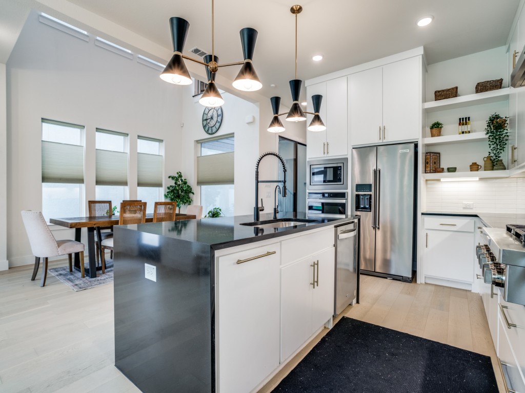 7404 Collin McKinney Parkway
