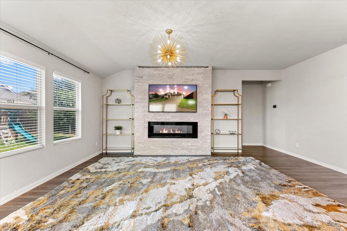 2408 Buchanan Lane