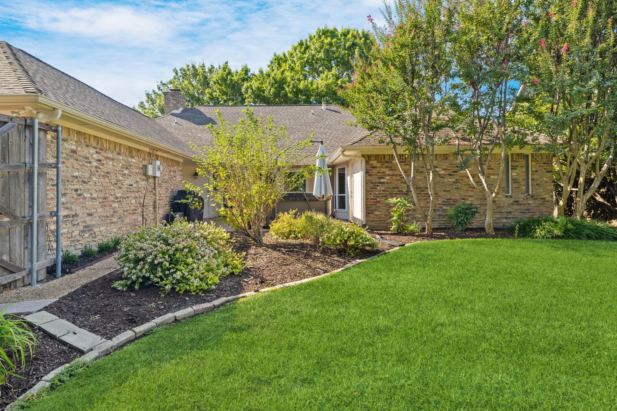 2421 Webster Drive
