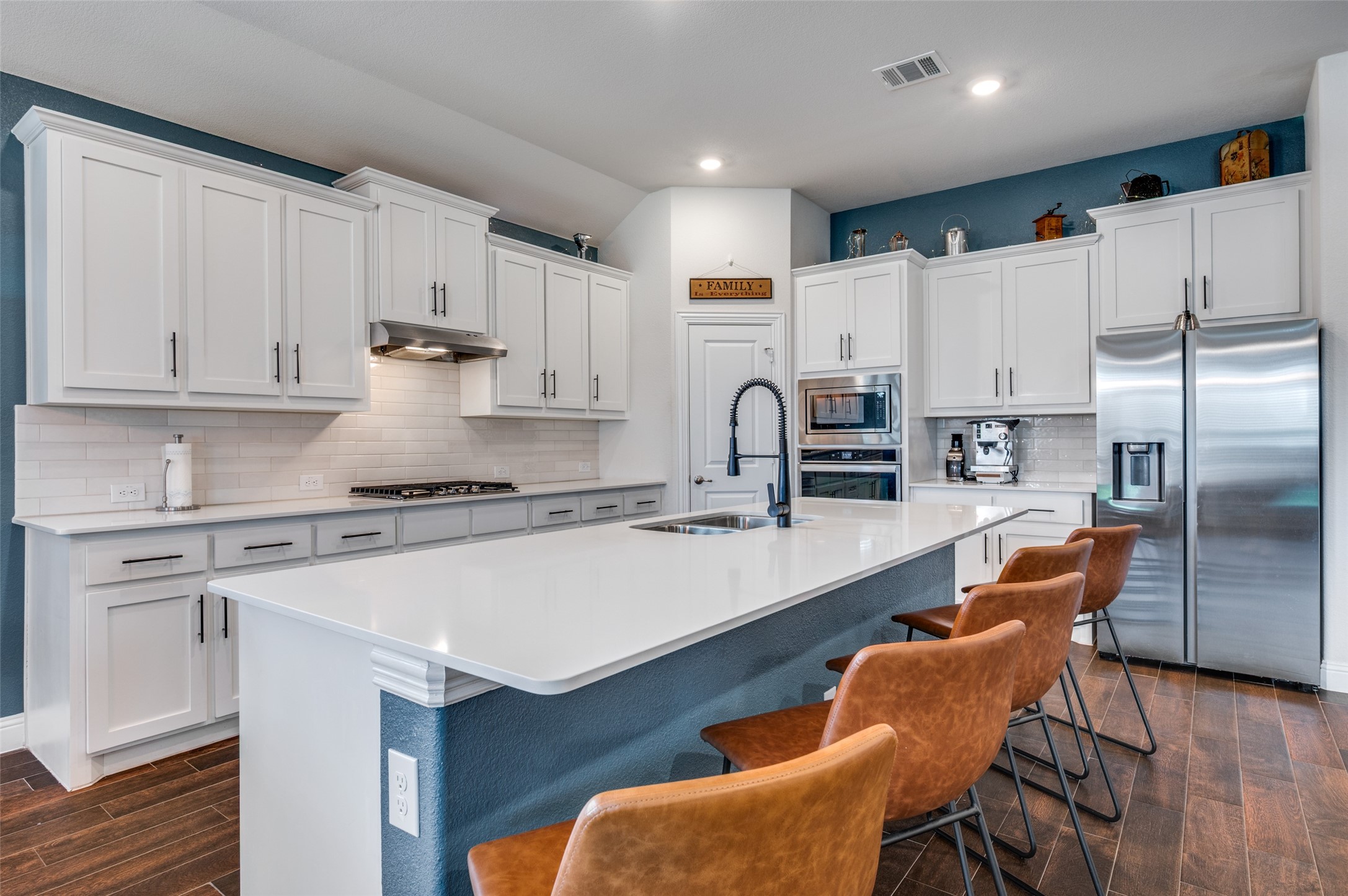 2901 Log Cabin Drive