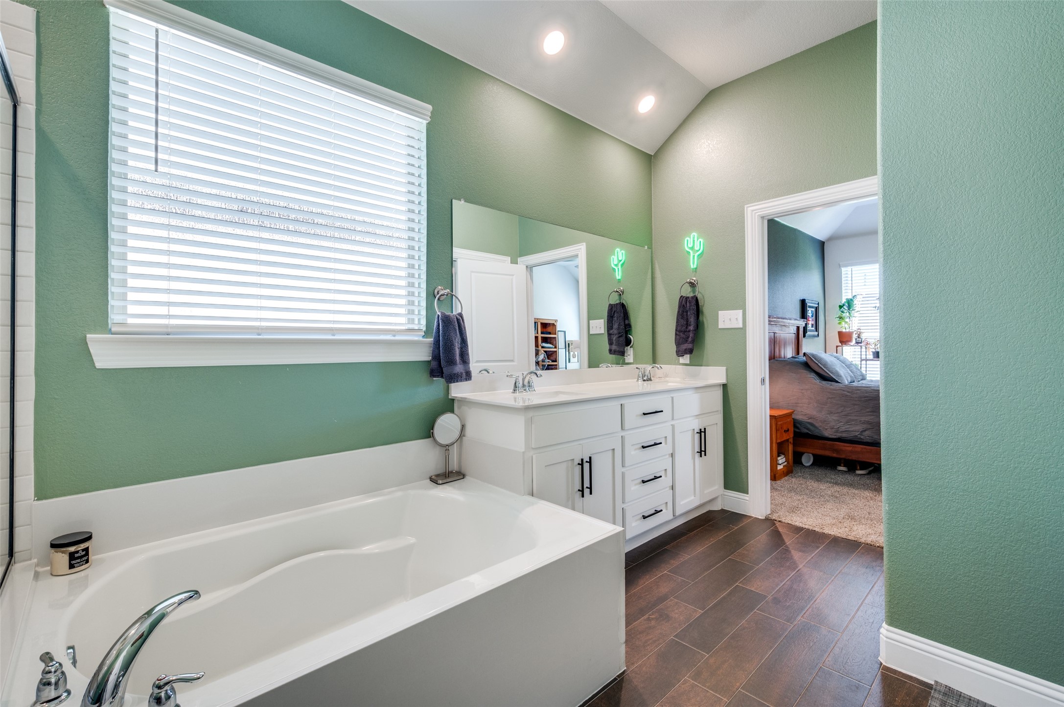 2901 Log Cabin Drive