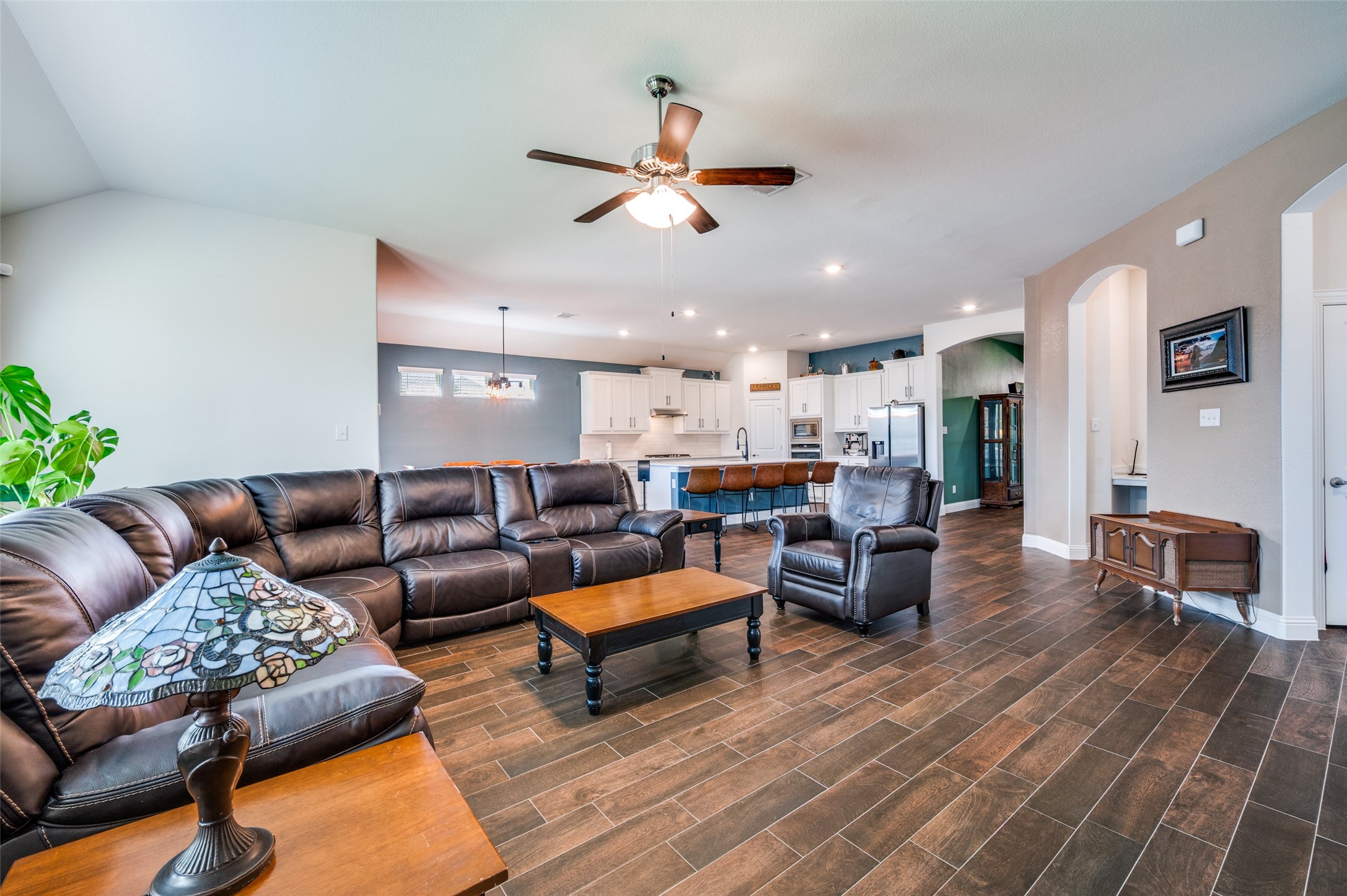 2901 Log Cabin Drive