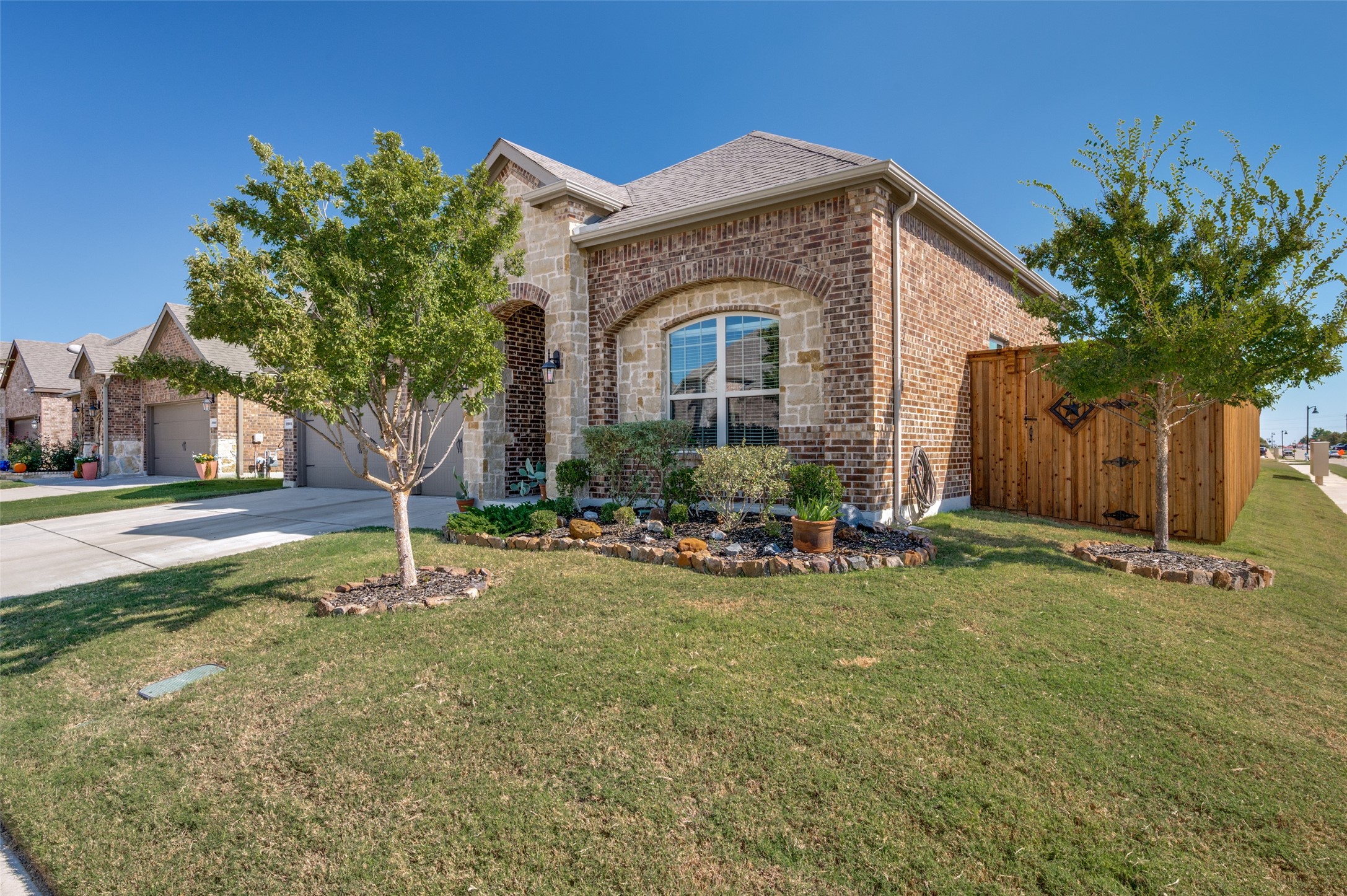 2901 Log Cabin Drive