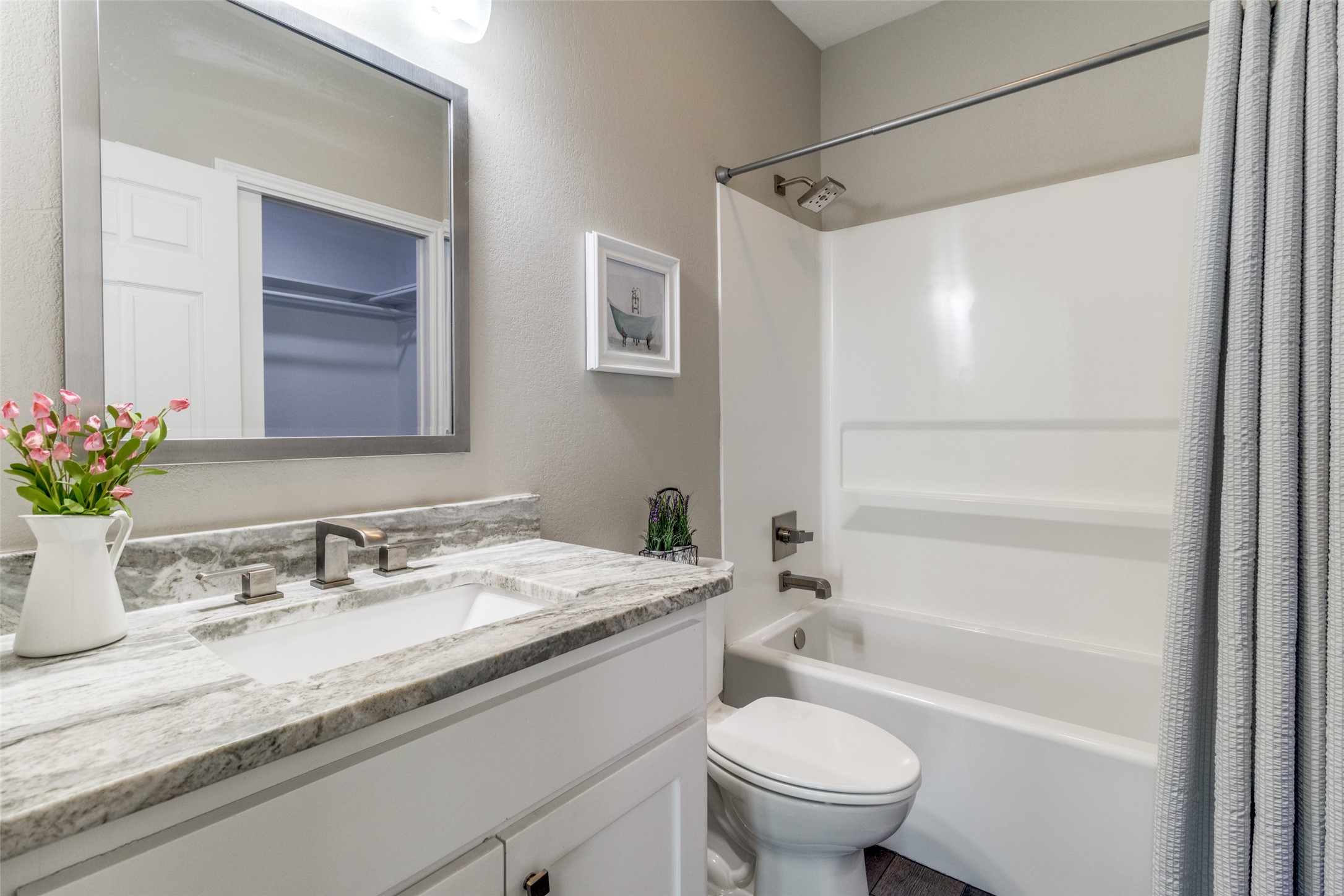 2164 Tanglewood Boulevard D 210