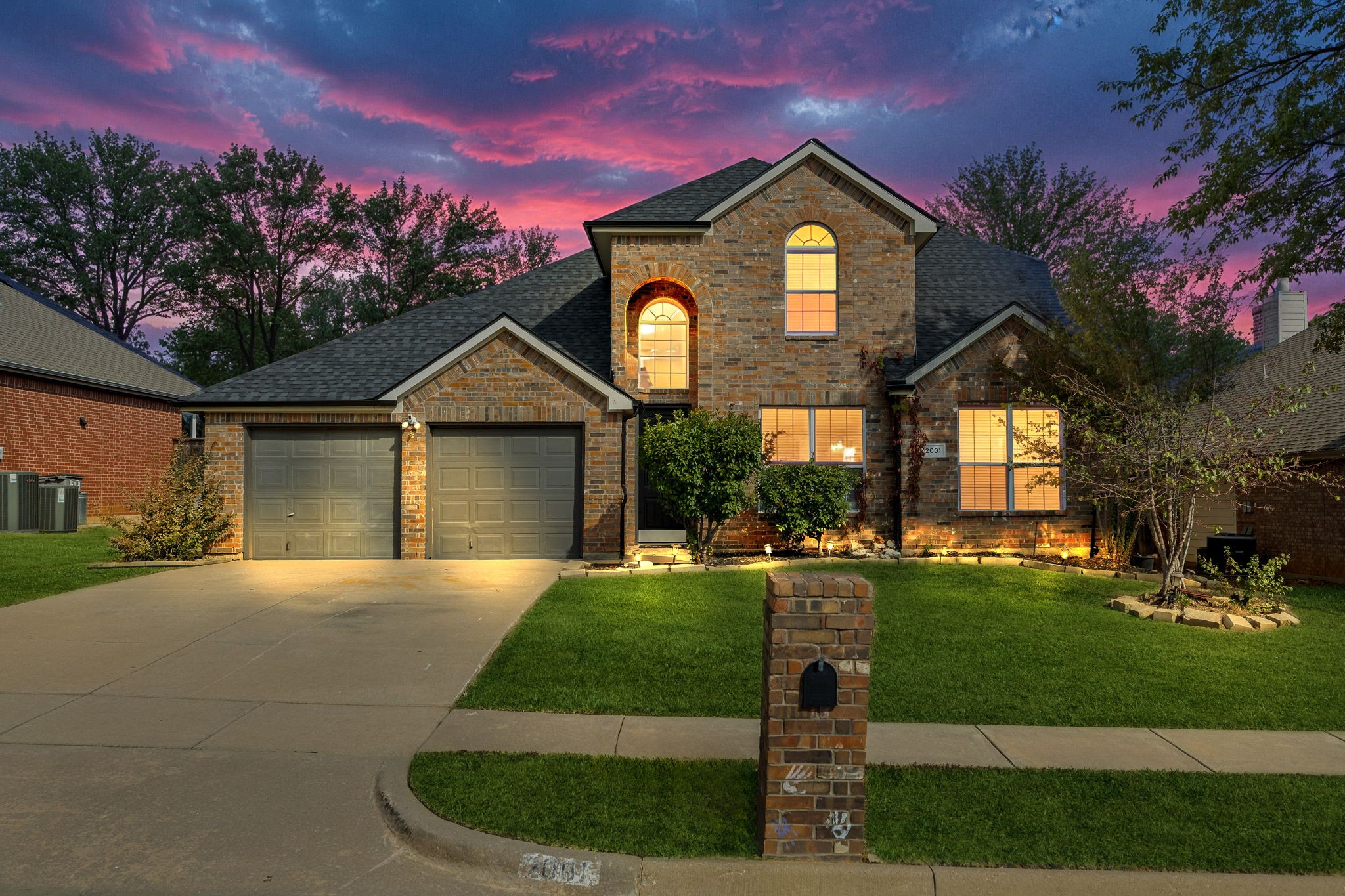 2001 Fair Oaks Circle