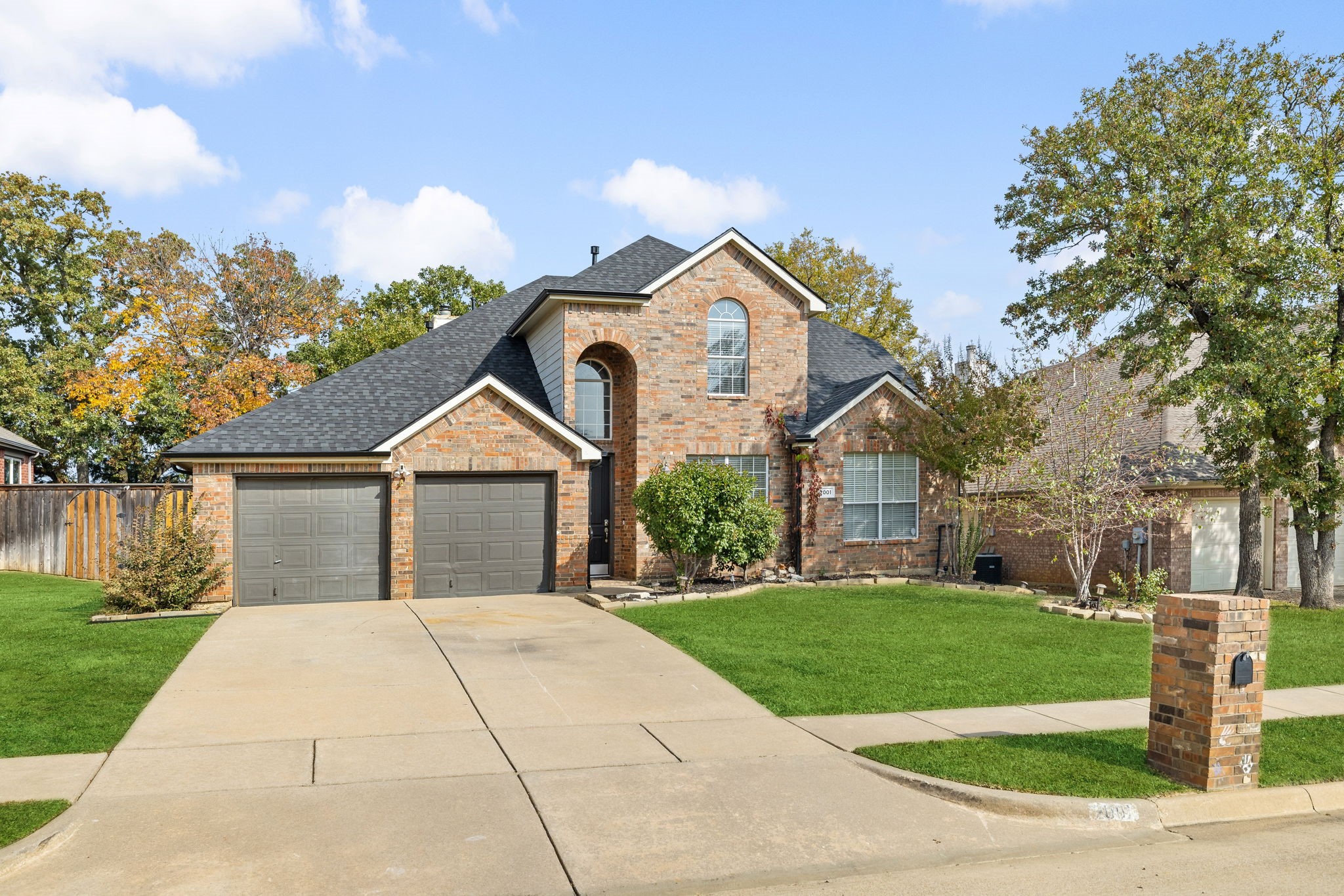 2001 Fair Oaks Circle