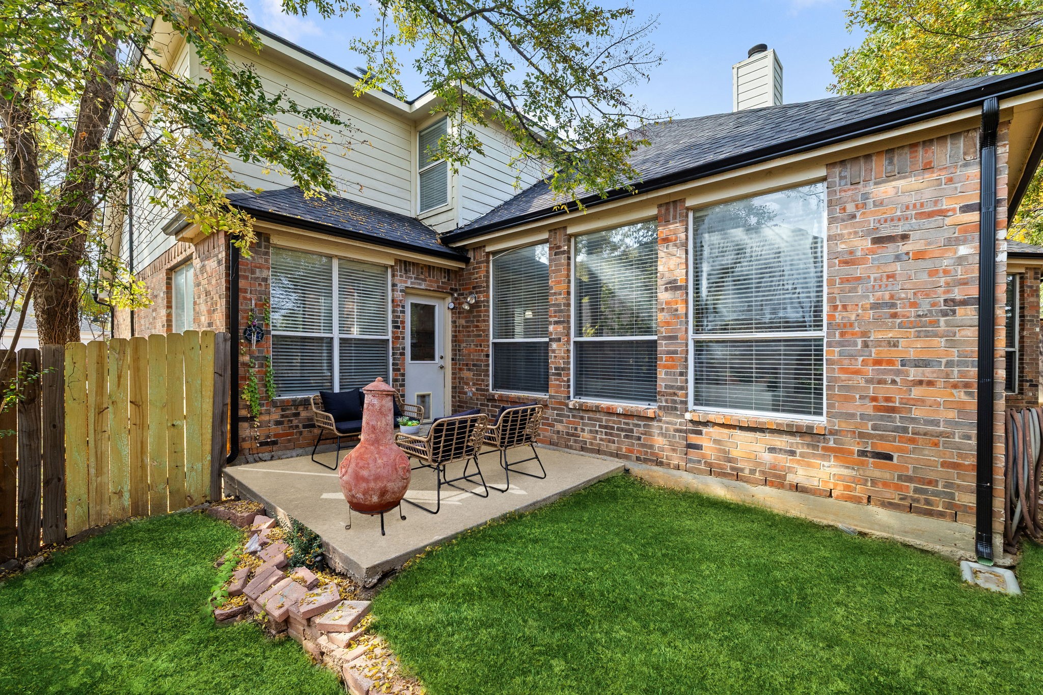 2001 Fair Oaks Circle