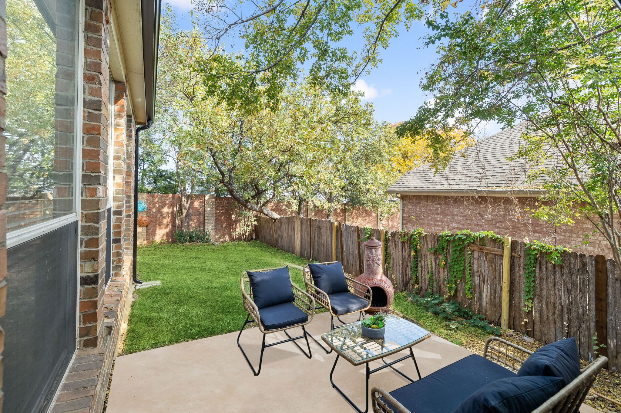 2001 Fair Oaks Circle