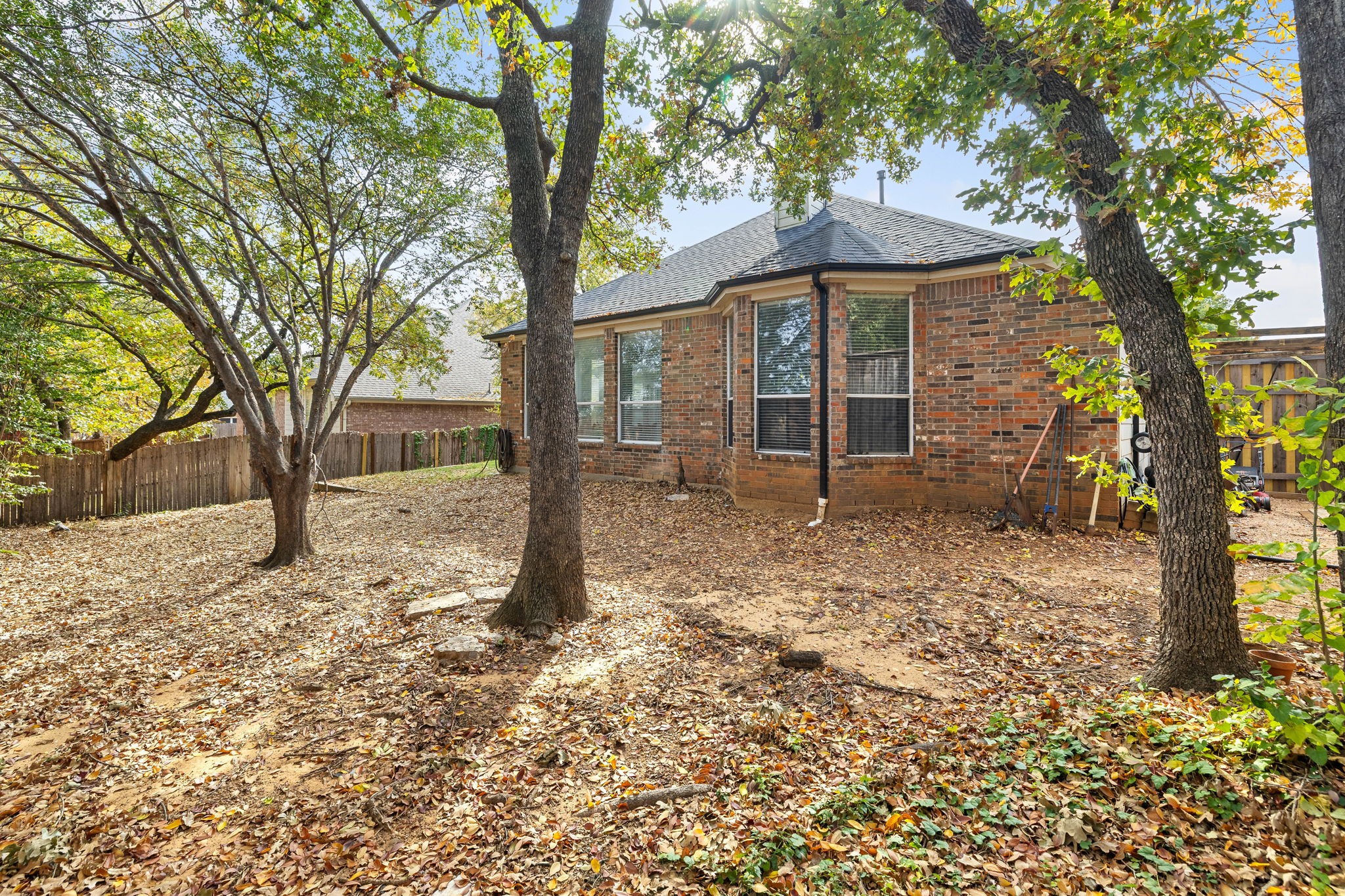 2001 Fair Oaks Circle