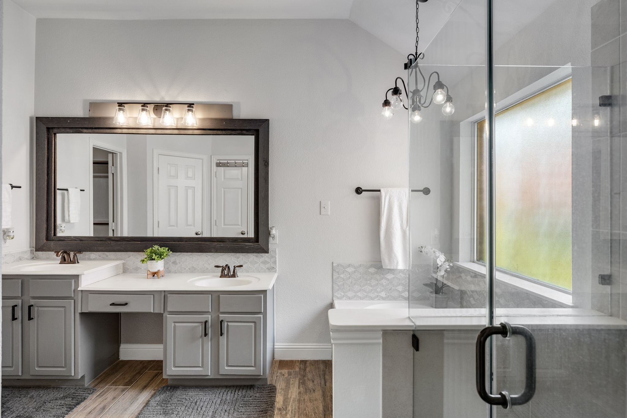 2001 Fair Oaks Circle