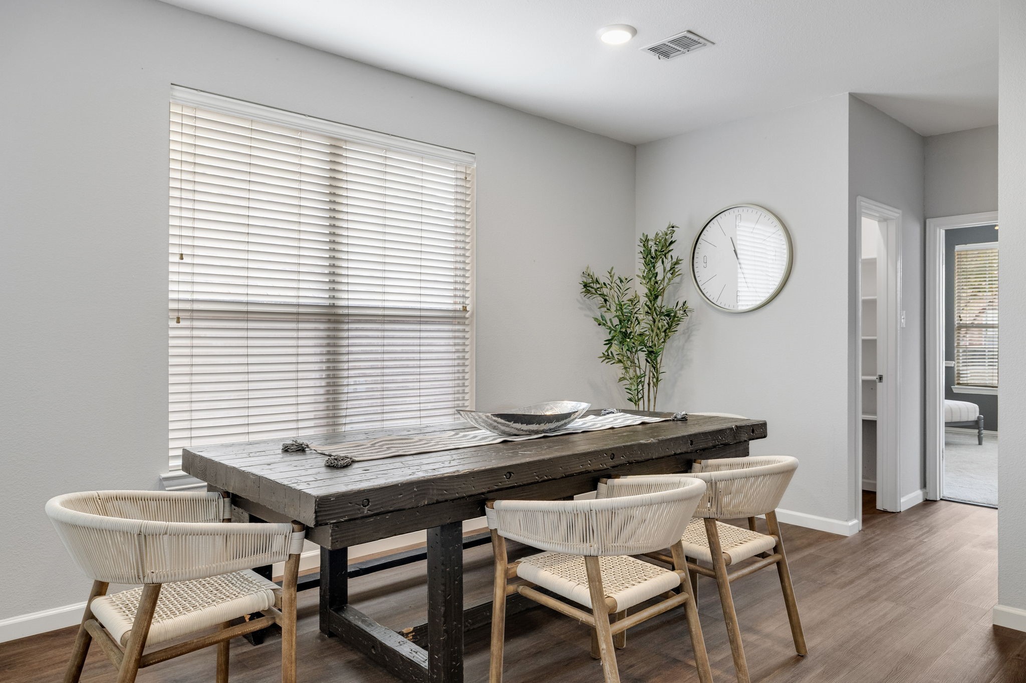 2001 Fair Oaks Circle