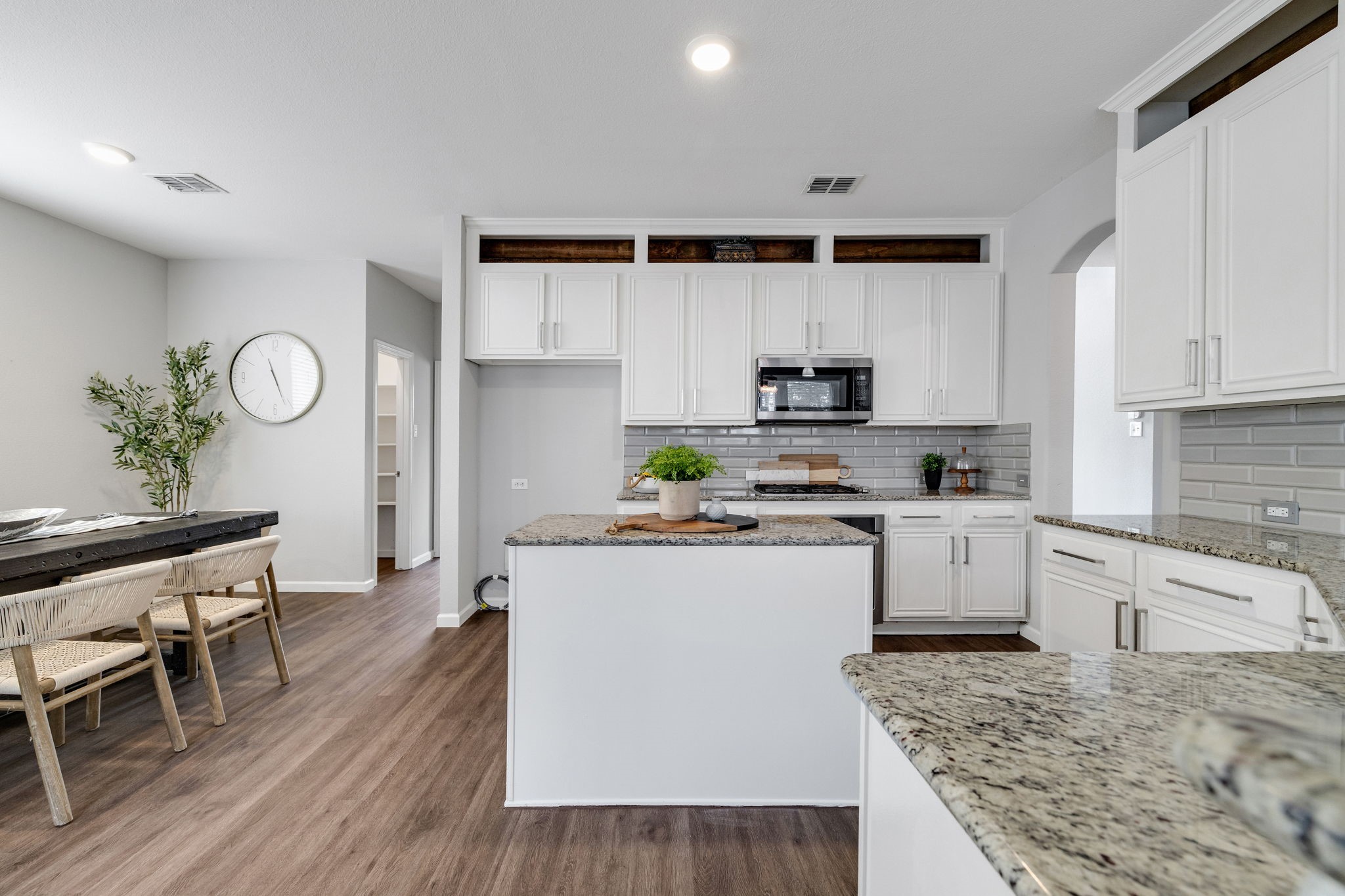 2001 Fair Oaks Circle