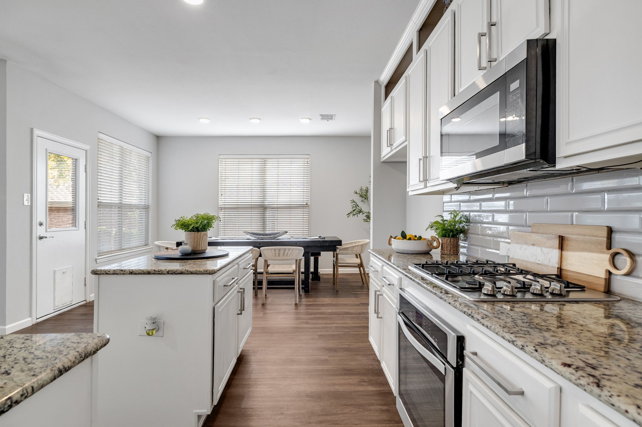 2001 Fair Oaks Circle