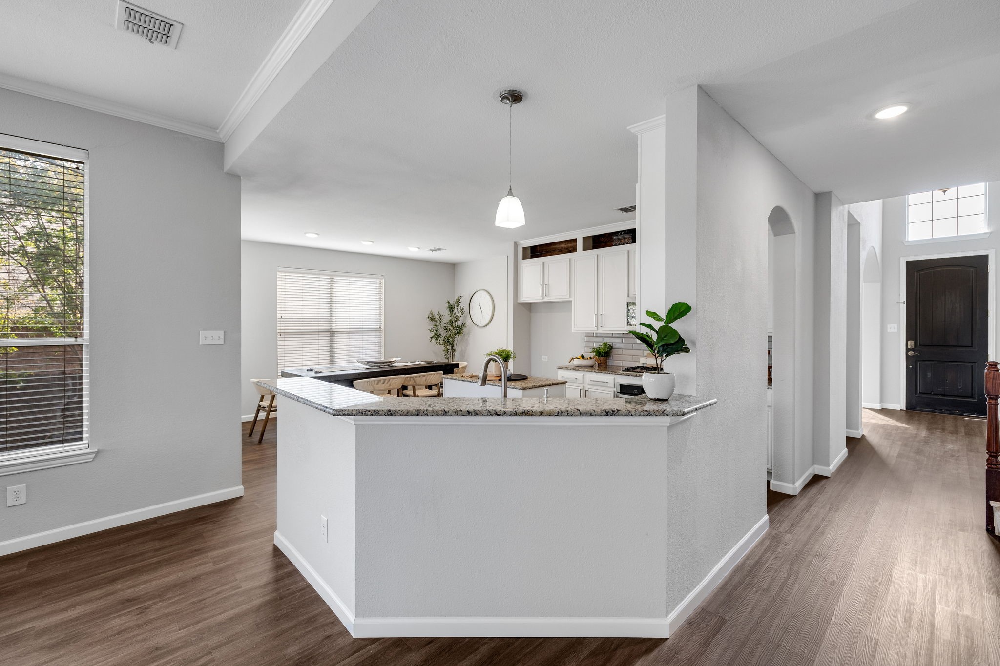 2001 Fair Oaks Circle